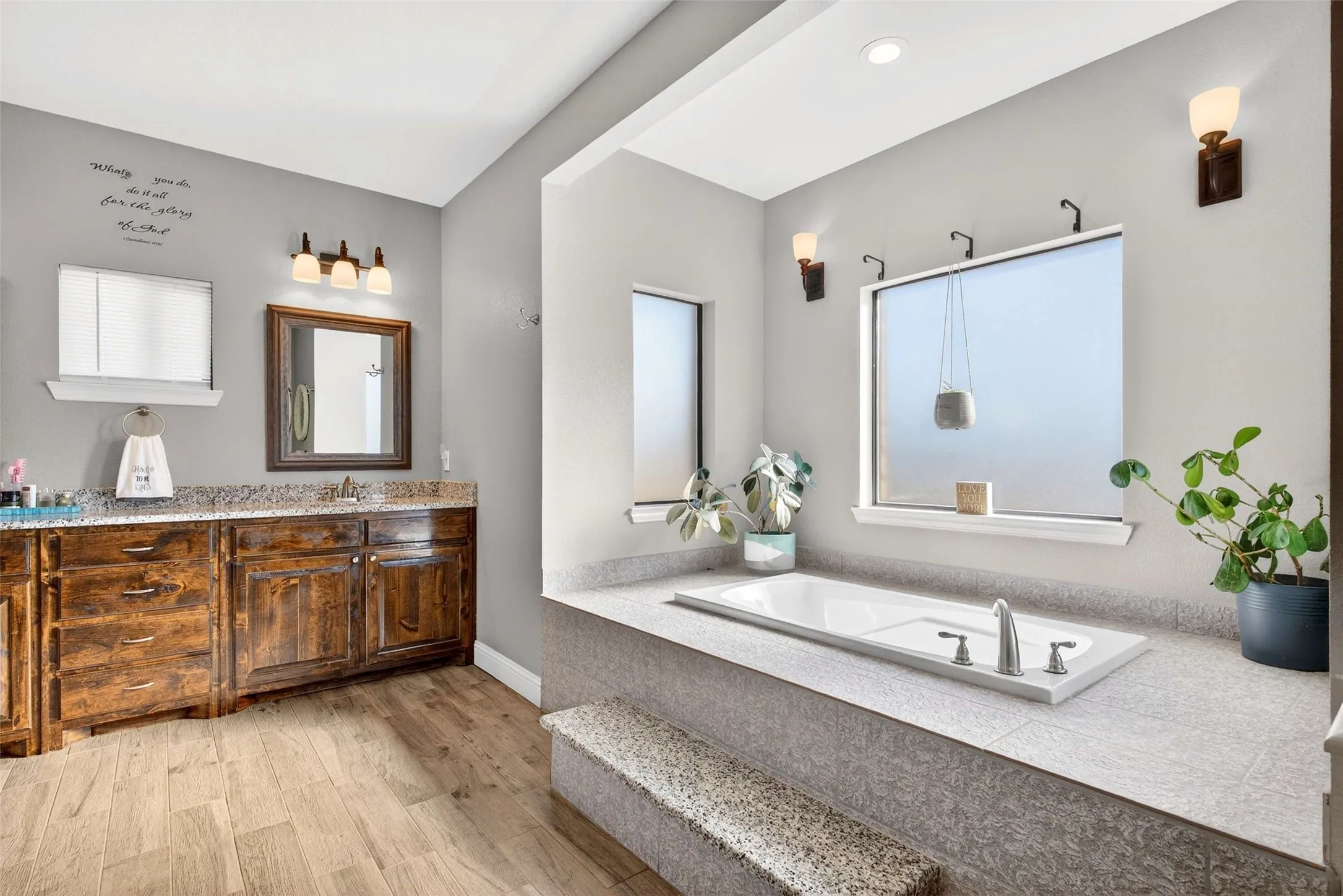 Single Family Residence For Sale in Wise County , 1081 County Road 3591, Paradise, Texas 76073, 4 Bedroom, 3 Bathroom, 2 Garage spaces, 2,742 Sqft, built in 2017, Preowned, mls#21144582, Real Estate Agent in Paradise, Homes For Sale in Wise county, Homes For Sale in Paradise, Realtor in Paradise Texas, Real Estate Brokerage Independent Realty Texas, Luminita Cordes Realtor