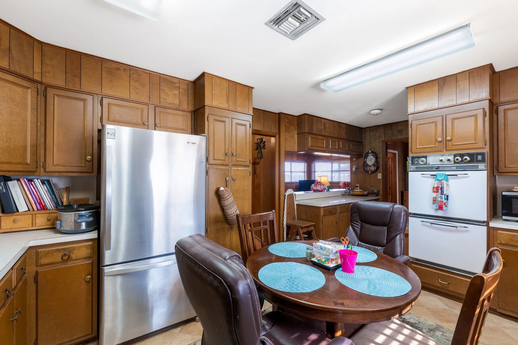 Single Family Residence For Sale in Lampasas County , 1003 N Ridge St, Lampasas, Texas 76550, 4 Bedrooms, 3 Bathrooms, Garage spaces, 2,559 Sqft, built in 1943, Price $429,900, mls#21146143, Real Estate Agent in Lampasas, Homes For Sale in Lampasas county, Homes For Sale in Lampasas, Realtor in Lampasas Texas, Real Estate Brokerage Independent Realty Texas, Luminita Cordes Realtor