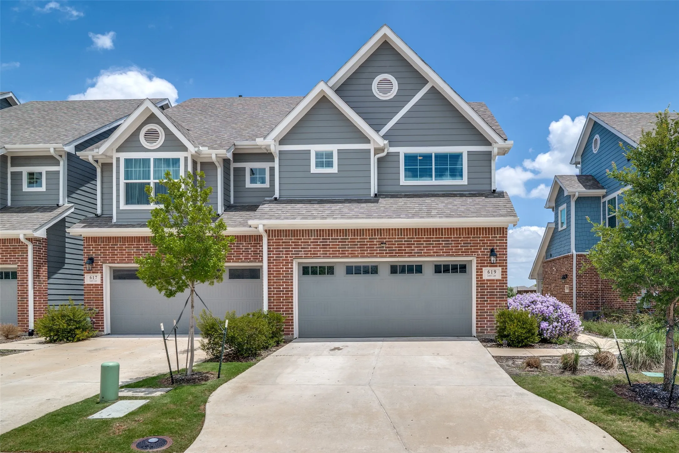 Townhouse For Sale in Collin County , 619 Laurel Lane, Wylie, Texas 75098, 3 Bedrooms, 3 Bathrooms, 2 Garage spaces, 1,882 Sqft, built in 2021, Preowned, Price $369,000, mls#21145886, Real Estate Agent in Wylie, Homes For Sale in Collin county, Homes For Sale in Wylie, Realtor in Wylie Texas, Real Estate Brokerage Independent Realty Texas, Luminita Cordes Realtor