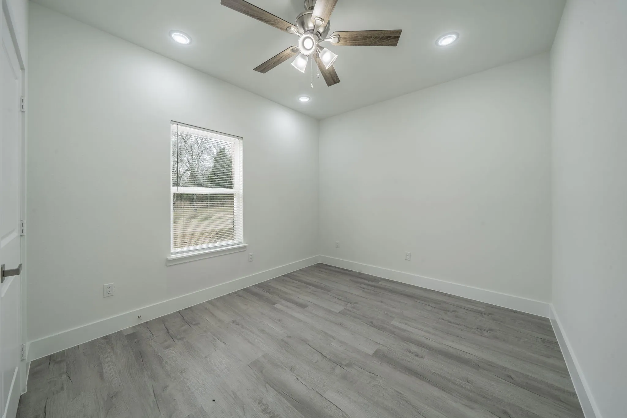 Single Family Residence For Sale in Henderson County , 14955 Paladin Road, Log Cabin, Texas 75148, 2 Bedroom, 1 Bathroom, Garage spaces, 800 Sqft, built in 2025, mls#21146207, Real Estate Agent in Log Cabin, Homes For Sale in Henderson county, Homes For Sale in Log Cabin, Realtor in Log Cabin Texas, Real Estate Brokerage Independent Realty Texas, Luminita Cordes Realtor