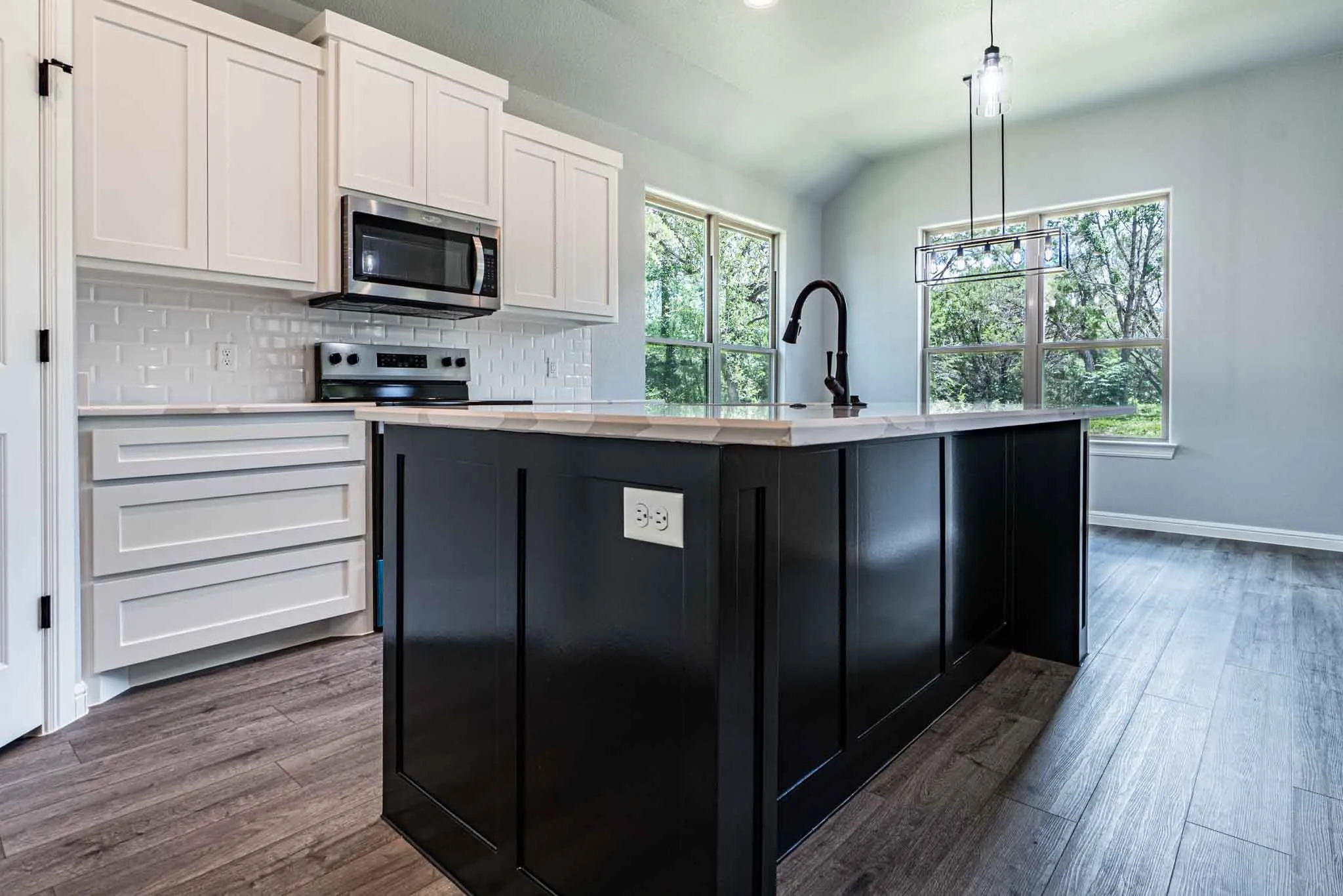Single Family Residence For Sale in Hood County , 1509 Anaconda Trail, Granbury, Texas 76048, 4 Bedroom, 2 Bathroom, 2 Garage spaces, 1,916 Sqft, built in 2025, mls#21144547, Real Estate Agent in Granbury, Homes For Sale in Hood county, Homes For Sale in Granbury, Realtor in Granbury Texas, Real Estate Brokerage Independent Realty Texas, Luminita Cordes Realtor