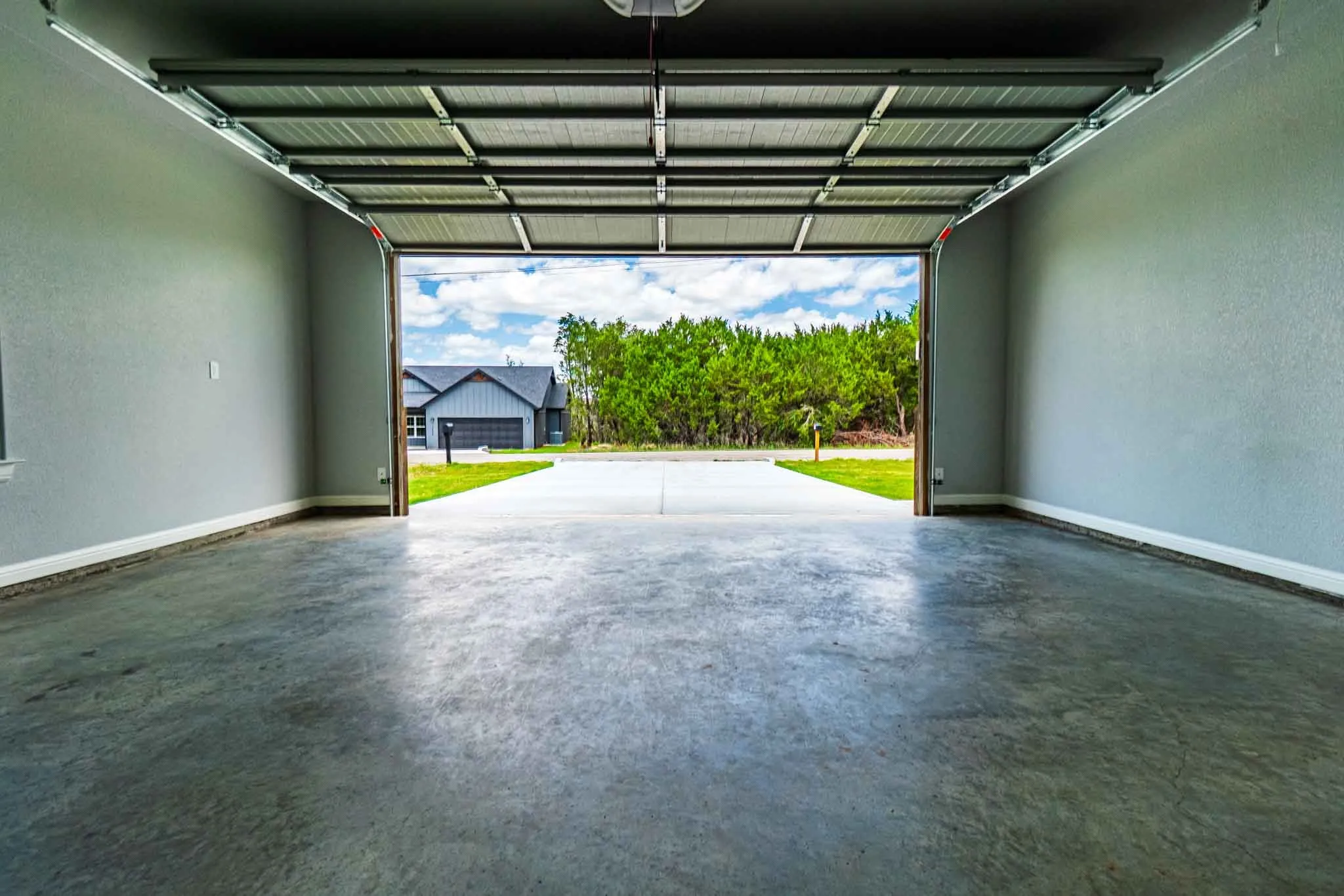Single Family Residence For Sale in Hood County , 1509 Anaconda Trail, Granbury, Texas 76048, 4 Bedroom, 2 Bathroom, 2 Garage spaces, 1,916 Sqft, built in 2025, mls#21144547, Real Estate Agent in Granbury, Homes For Sale in Hood county, Homes For Sale in Granbury, Realtor in Granbury Texas, Real Estate Brokerage Independent Realty Texas, Luminita Cordes Realtor