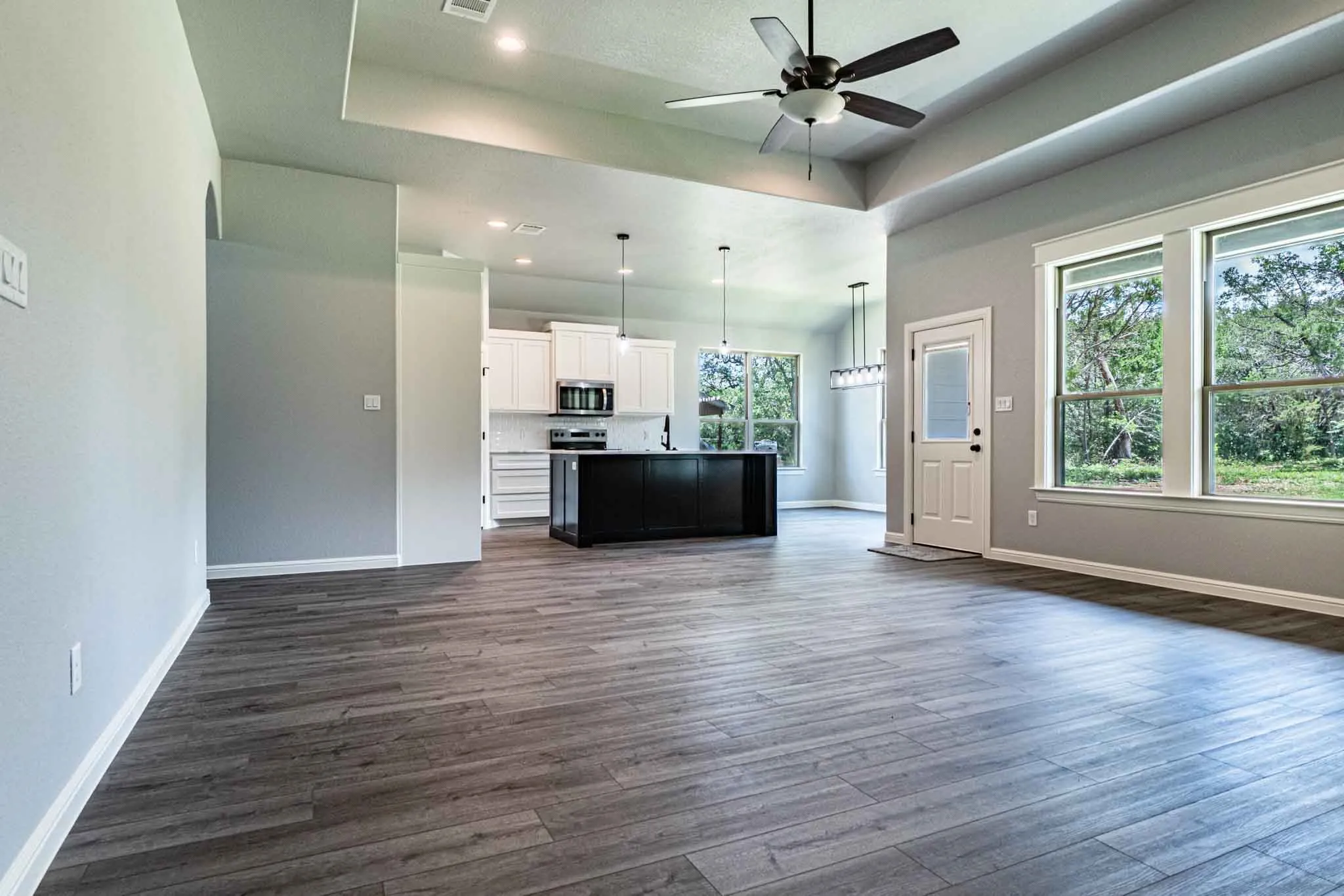 Single Family Residence For Sale in Hood County , 1509 Anaconda Trail, Granbury, Texas 76048, 4 Bedroom, 2 Bathroom, 2 Garage spaces, 1,916 Sqft, built in 2025, mls#21144547, Real Estate Agent in Granbury, Homes For Sale in Hood county, Homes For Sale in Granbury, Realtor in Granbury Texas, Real Estate Brokerage Independent Realty Texas, Luminita Cordes Realtor