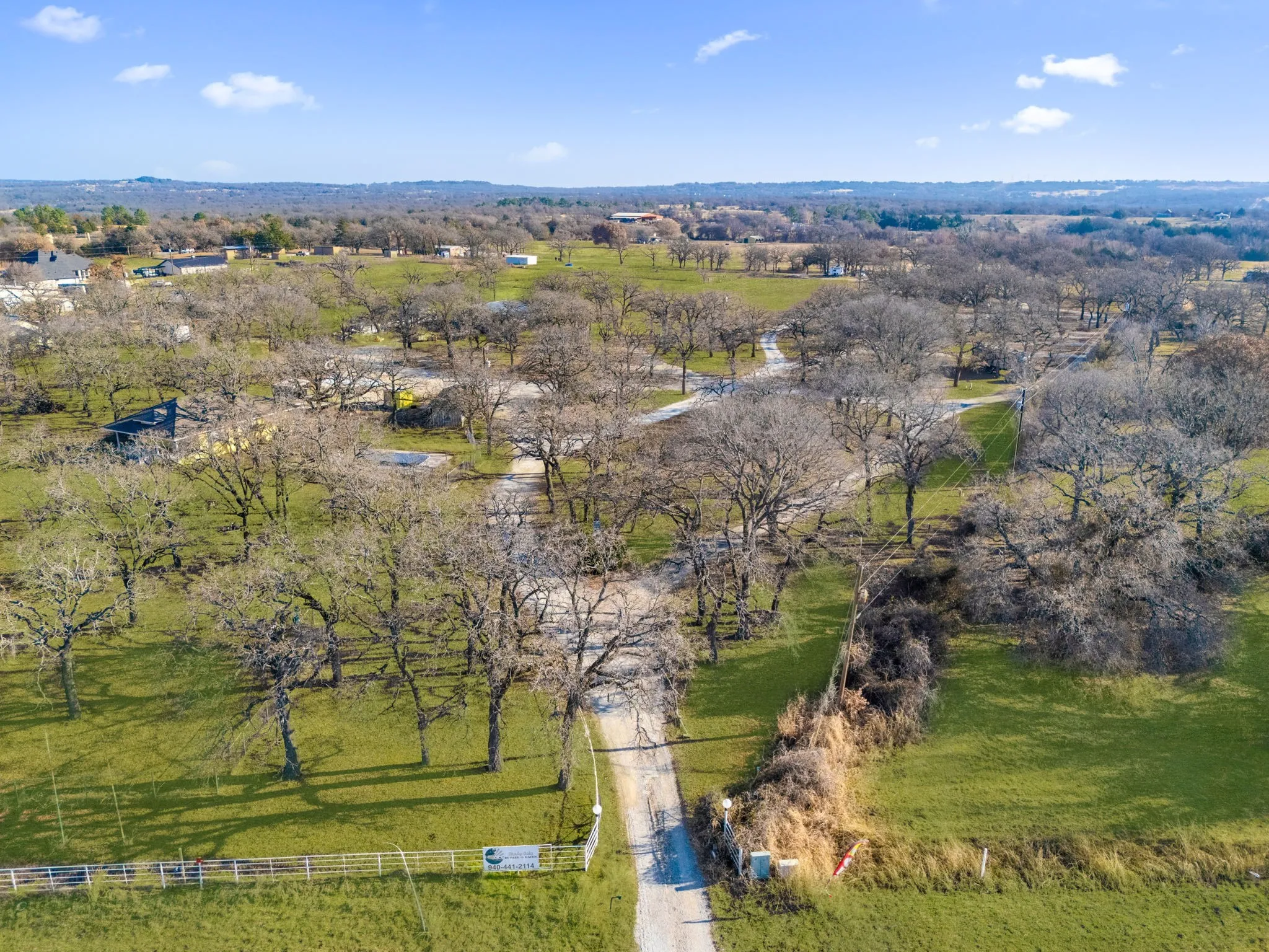 Farm For Sale in Wise County , 114 Private Road 2387, Alvord, Texas 76225, 2 Bedrooms, 2 Bathrooms, Garage spaces, 1,120 Sqft, built in 2002, Preowned, Price $1,090,000, mls#21142734, Real Estate Agent in Alvord, Homes For Sale in Wise county, Homes For Sale in Alvord, Realtor in Alvord Texas, Real Estate Brokerage Independent Realty Texas, Luminita Cordes Realtor