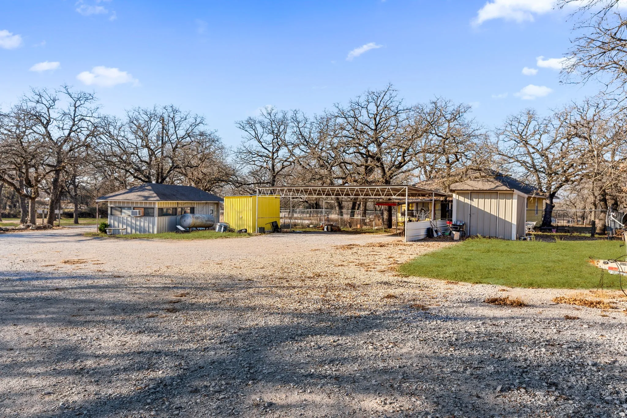 Farm For Sale in Wise County , 114 Private Road 2387, Alvord, Texas 76225, 2 Bedrooms, 2 Bathrooms, Garage spaces, 1,120 Sqft, built in 2002, Preowned, Price $1,090,000, mls#21142734, Real Estate Agent in Alvord, Homes For Sale in Wise county, Homes For Sale in Alvord, Realtor in Alvord Texas, Real Estate Brokerage Independent Realty Texas, Luminita Cordes Realtor