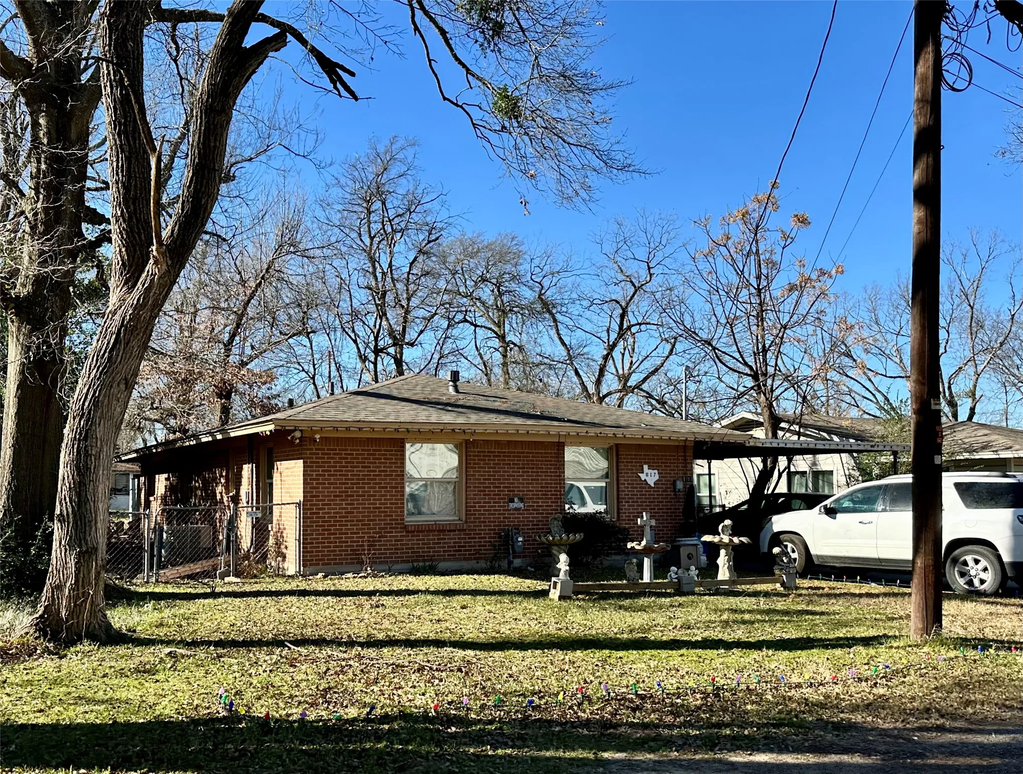 837 Cranford. 1 of 2 houses included in this listing
