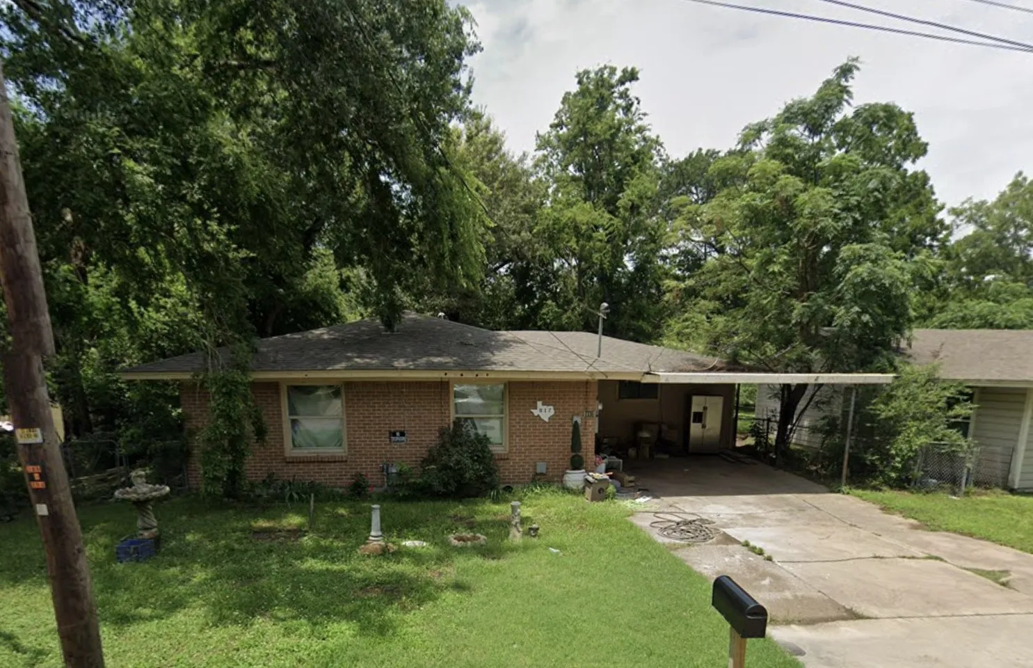 837 Cranford. 1 of 2 houses included in this listing