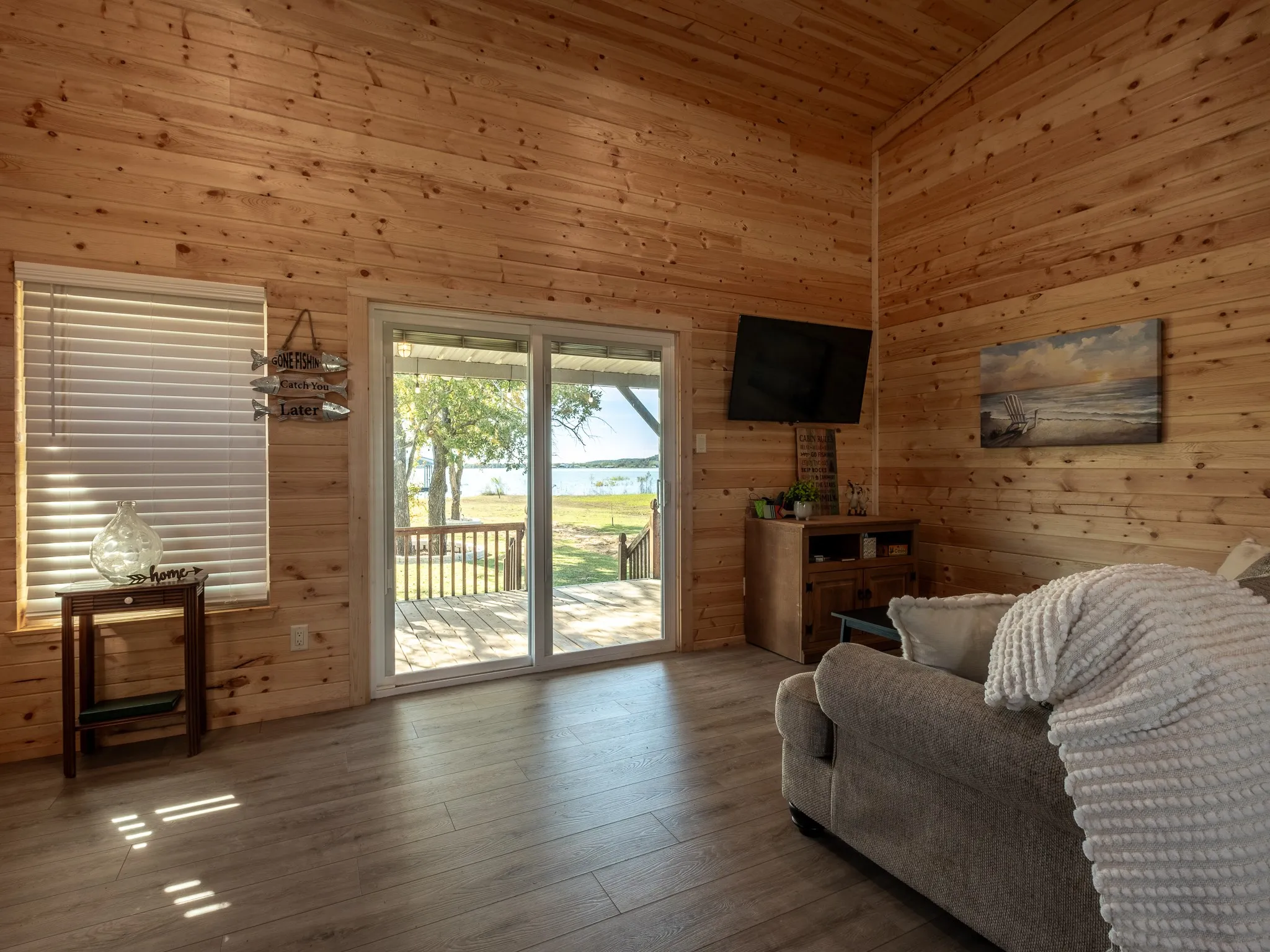 Charming Lakefront Cabin located on Lake leon complete with 3 RV Hookups, private boat ramp, dock, and 3 full bedrooms! #lakeleon #lakefront #lakeliving #waterfront #airbnb #incomeproducing #lakecabin