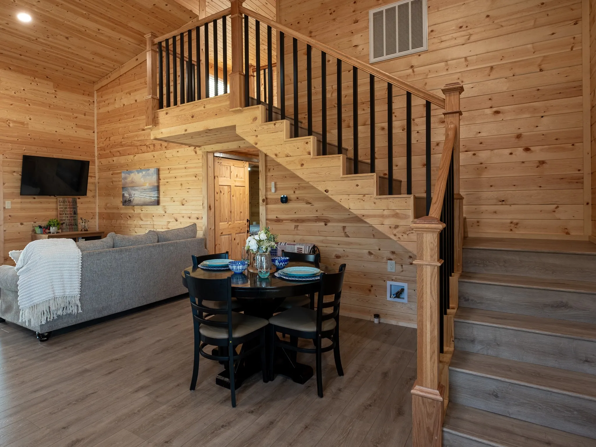 Charming Lakefront Cabin located on Lake leon complete with 3 RV Hookups, private boat ramp, dock, and 3 full bedrooms! #lakeleon #lakefront #lakeliving #waterfront #airbnb #incomeproducing #lakecabin