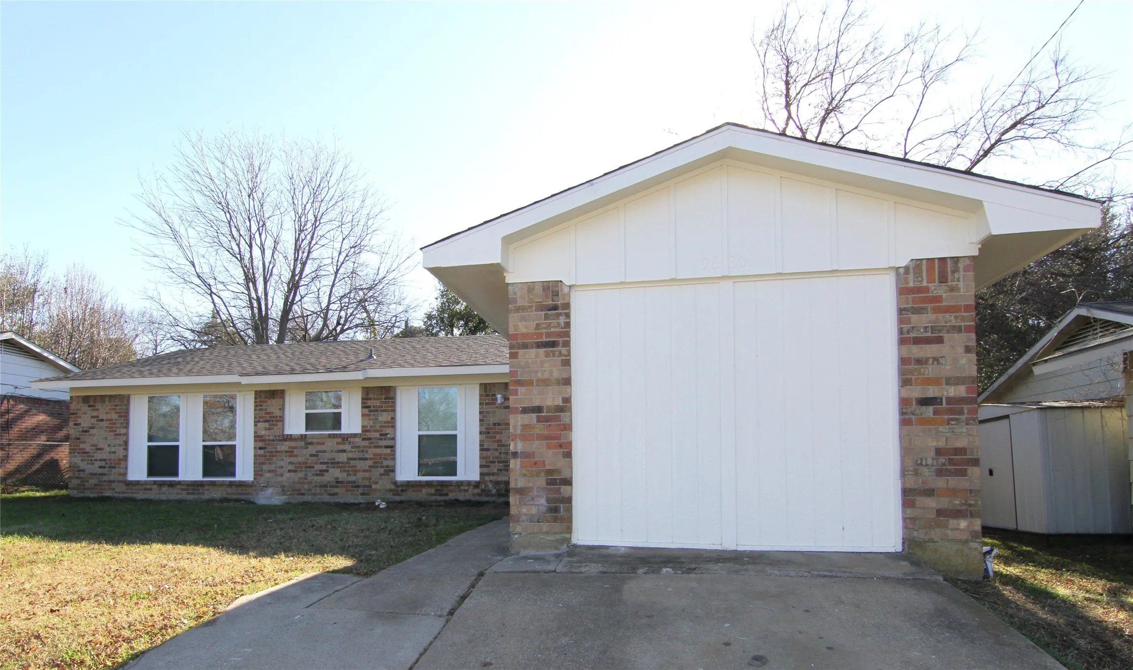 Single Family Residence For Sale in Dallas County , 9830 BLUFFCREEK Drive, Dallas, Texas 75227, 3 Bedroom, 2 Bathroom, Garage spaces, 1,377 Sqft, built in 1971, Preowned, mls#21146444, Real Estate Agent in Dallas, Homes For Sale in Dallas county, Homes For Sale in Dallas, Realtor in Dallas Texas, Real Estate Brokerage Independent Realty Texas, Luminita Cordes Realtor