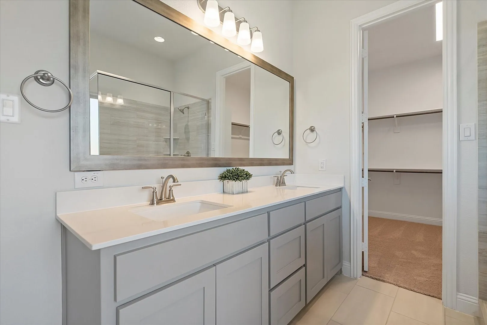 Single Family Residence For Sale in Tarrant County , 2702 Colby Drive, Mansfield, Texas 76063, 4 Bedroom, 3 Bathroom, 2 Garage spaces, 2,500 Sqft, built in 2023, New Construction - Complete, mls#21146701, Real Estate Agent in Mansfield, Homes For Sale in Tarrant county, Homes For Sale in Mansfield, Realtor in Mansfield Texas, Real Estate Brokerage Independent Realty Texas, Luminita Cordes Realtor