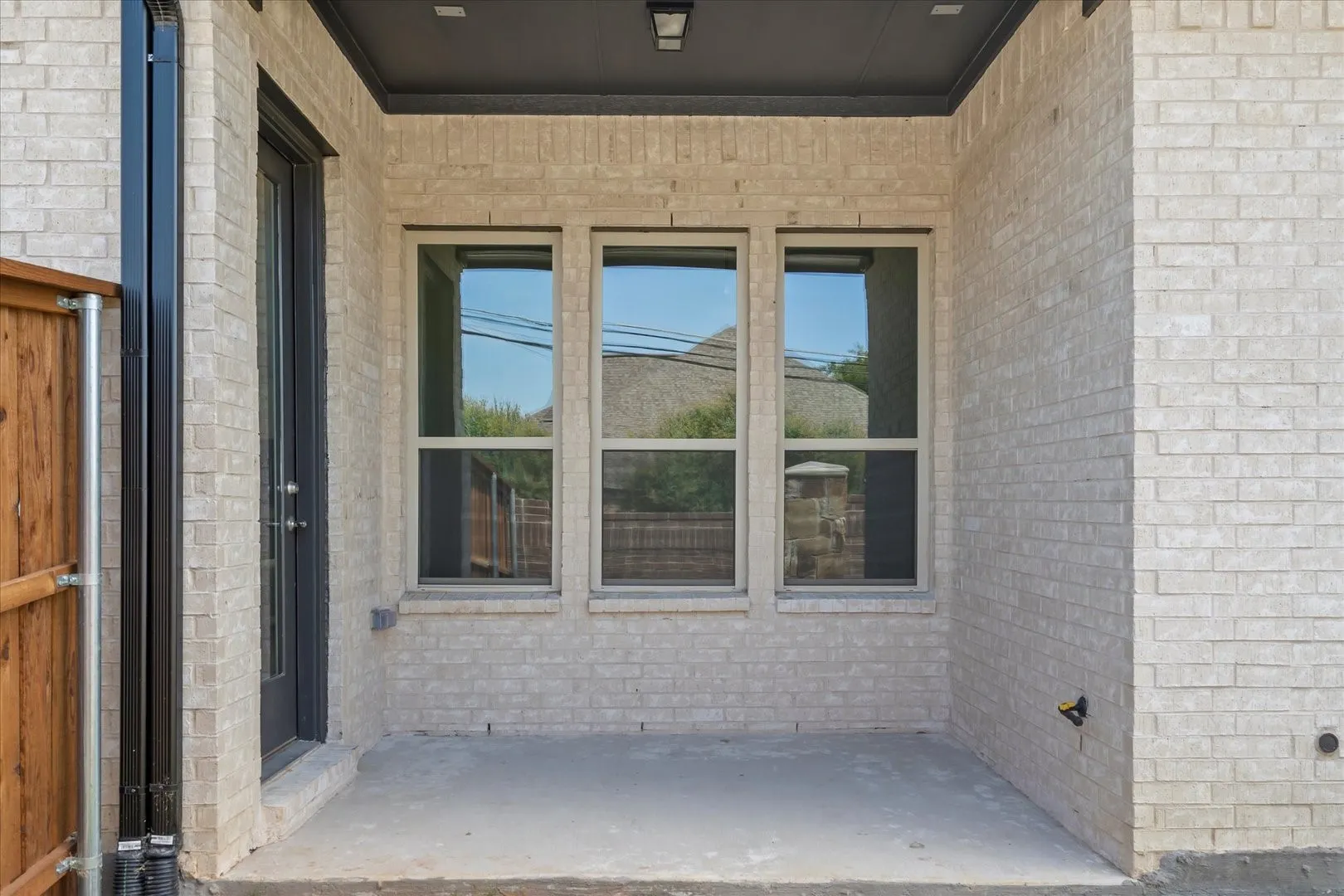 Single Family Residence For Sale in Tarrant County , 2702 Colby Drive, Mansfield, Texas 76063, 4 Bedroom, 3 Bathroom, 2 Garage spaces, 2,500 Sqft, built in 2023, New Construction - Complete, mls#21146701, Real Estate Agent in Mansfield, Homes For Sale in Tarrant county, Homes For Sale in Mansfield, Realtor in Mansfield Texas, Real Estate Brokerage Independent Realty Texas, Luminita Cordes Realtor