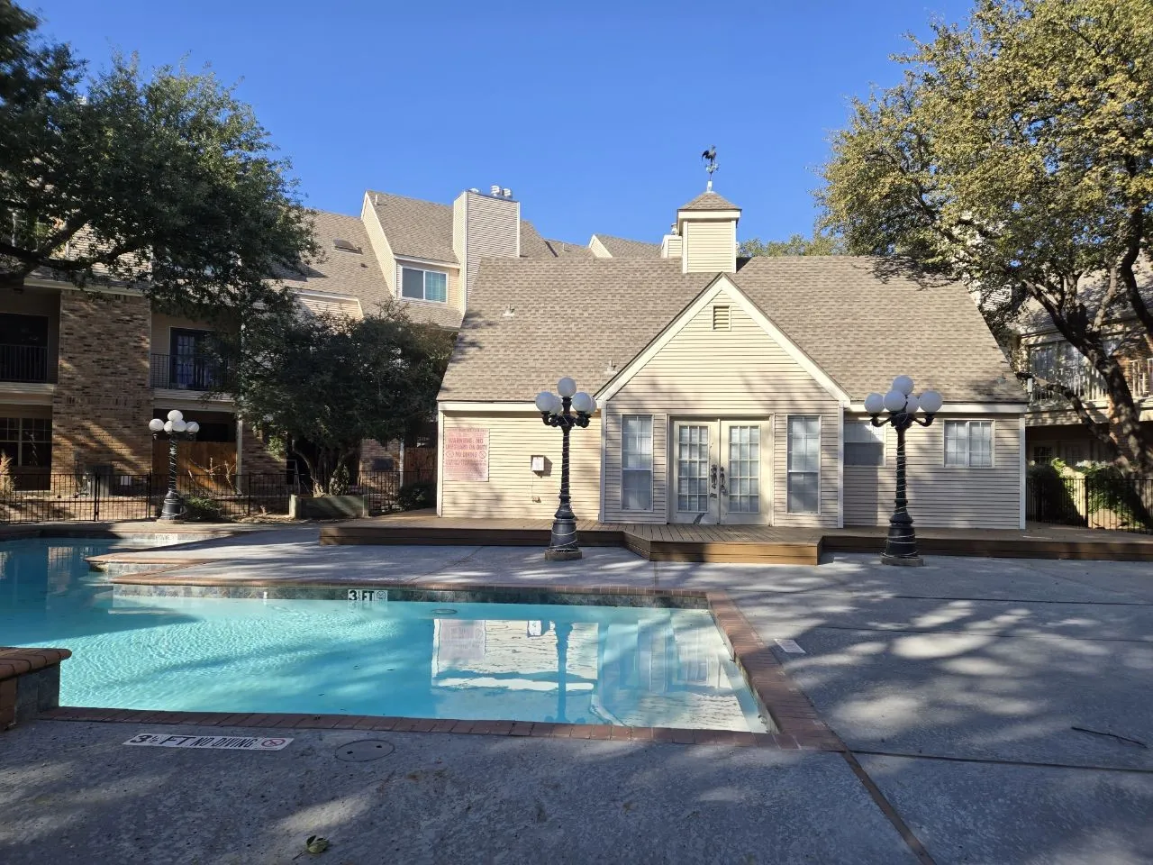 Condominium For Sale in Dallas County , 5325 Bent Tree Forest Drive 1129, Dallas, Texas 75248, 1 Bedroom, 1 Bathroom, Garage spaces, 552 Sqft, built in 1983, Preowned, mls#21144076, Real Estate Agent in Dallas, Homes For Sale in Dallas county, Homes For Sale in Dallas, Realtor in Dallas Texas, Real Estate Brokerage Independent Realty Texas, Luminita Cordes Realtor