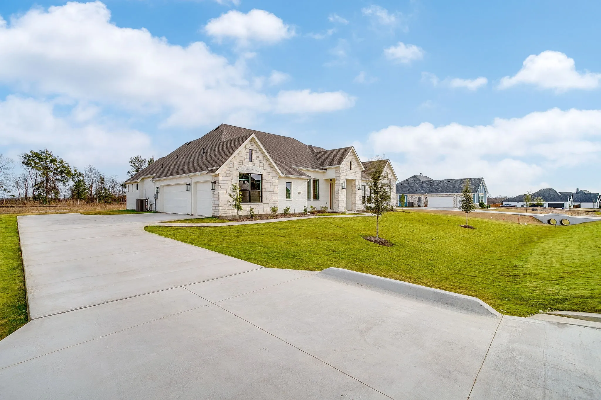 Single Family Residence For Sale in Ellis County , 137 Aiden Drive, Waxahachie, Texas 75165, 4 Bedroom, 3 Bathroom, 3 Garage spaces, 3,019 Sqft, built in 2025, New Construction - Complete, Price $709,990, mls#21146687, Real Estate Agent in Waxahachie, Homes For Sale in Ellis county, Homes For Sale in Waxahachie, Realtor in Waxahachie Texas, Real Estate Brokerage Independent Realty Texas, Luminita Cordes Realtor