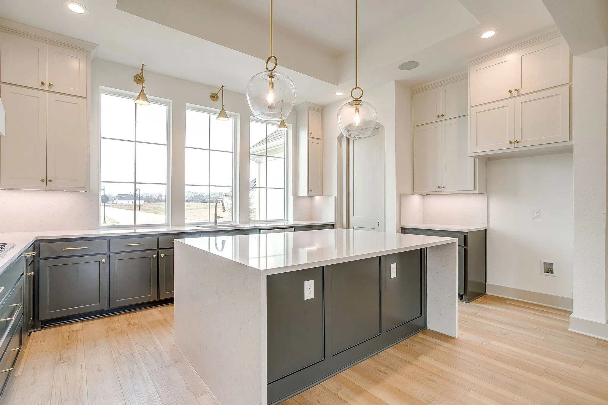 Single Family Residence For Sale in Ellis County , 137 Aiden Drive, Waxahachie, Texas 75165, 4 Bedroom, 3 Bathroom, 3 Garage spaces, 3,019 Sqft, built in 2025, New Construction - Complete, Price $709,990, mls#21146687, Real Estate Agent in Waxahachie, Homes For Sale in Ellis county, Homes For Sale in Waxahachie, Realtor in Waxahachie Texas, Real Estate Brokerage Independent Realty Texas, Luminita Cordes Realtor