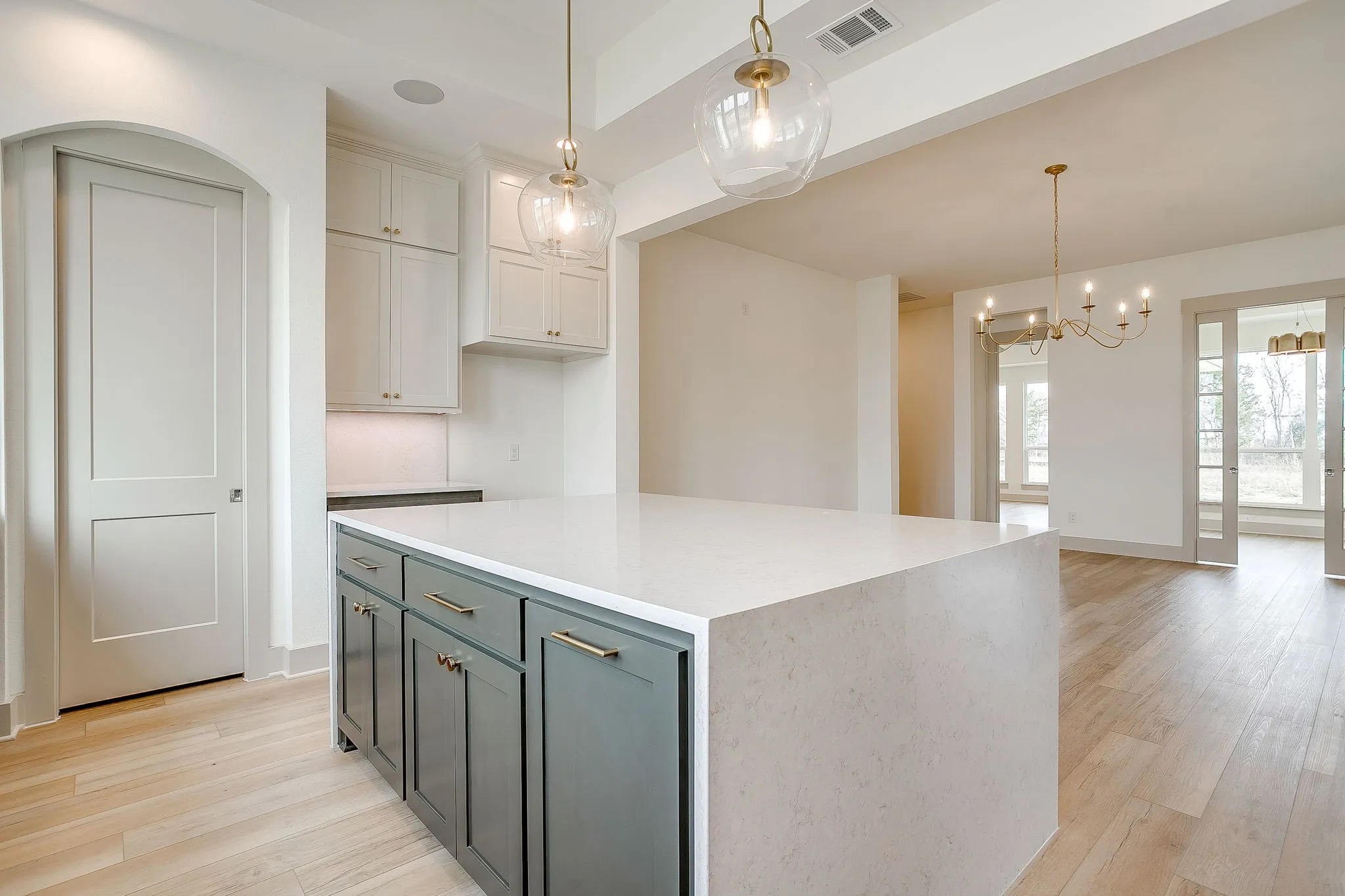 Single Family Residence For Sale in Ellis County , 137 Aiden Drive, Waxahachie, Texas 75165, 4 Bedroom, 3 Bathroom, 3 Garage spaces, 3,019 Sqft, built in 2025, New Construction - Complete, Price $709,990, mls#21146687, Real Estate Agent in Waxahachie, Homes For Sale in Ellis county, Homes For Sale in Waxahachie, Realtor in Waxahachie Texas, Real Estate Brokerage Independent Realty Texas, Luminita Cordes Realtor