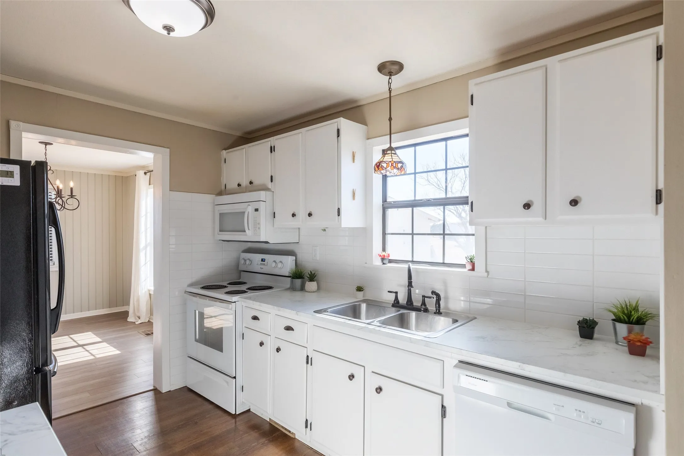 Single Family Residence For Sale in Taylor County , 2110 State Highway 36, Abilene, Texas 79602, 4 Bedroom, 3 Bathroom, Garage spaces, 1,706 Sqft, built in 1989, mls#21145262, Real Estate Agent in Abilene, Homes For Sale in Taylor county, Homes For Sale in Abilene, Realtor in Abilene Texas, Real Estate Brokerage Independent Realty Texas, Luminita Cordes Realtor