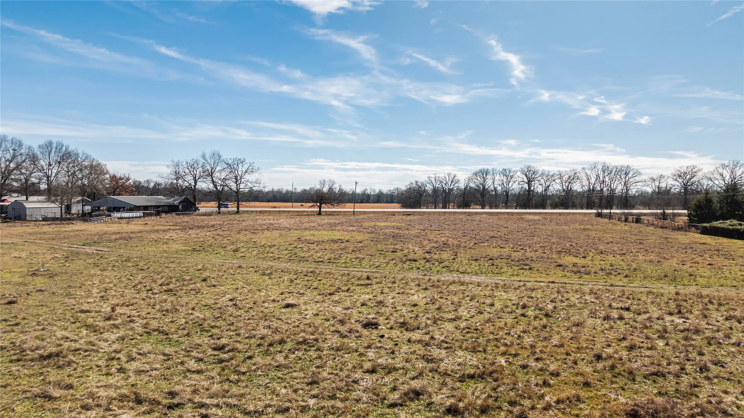 Single Family Residence For Sale in Lamar County , 4685 Highway 82 E, Paris, Texas 75462, 3 Bedrooms, 2 Bathrooms, Garage spaces, 1,920 Sqft, built in 0, Preowned, Price $525,000, mls#21141202, Real Estate Agent in Paris, Homes For Sale in Lamar county, Homes For Sale in Paris, Realtor in Paris Texas, Real Estate Brokerage Independent Realty Texas, Luminita Cordes Realtor
