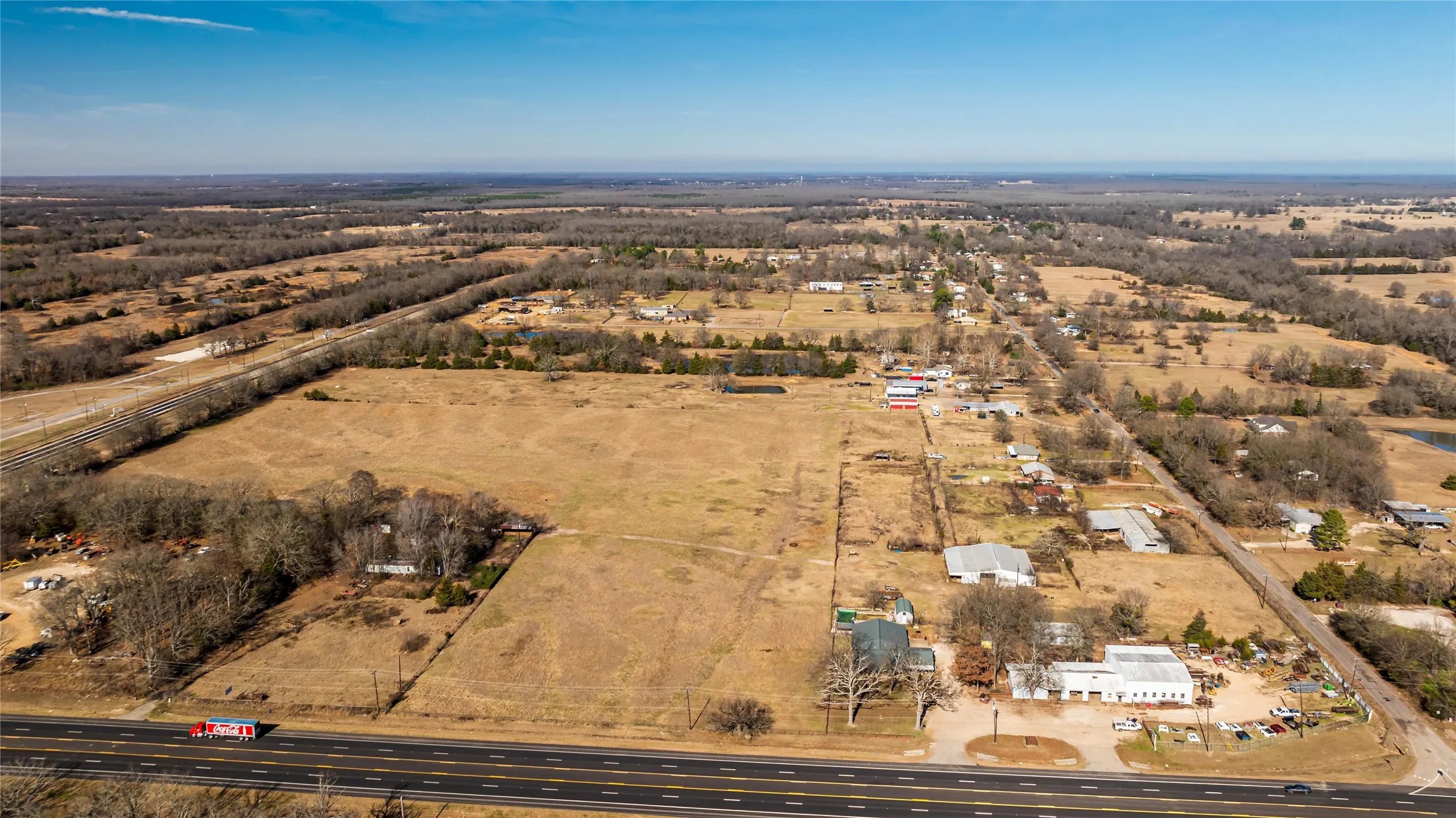Single Family Residence For Sale in Lamar County , 4685 Highway 82 E, Paris, Texas 75462, 3 Bedrooms, 2 Bathrooms, Garage spaces, 1,920 Sqft, built in 0, Preowned, Price $525,000, mls#21141202, Real Estate Agent in Paris, Homes For Sale in Lamar county, Homes For Sale in Paris, Realtor in Paris Texas, Real Estate Brokerage Independent Realty Texas, Luminita Cordes Realtor