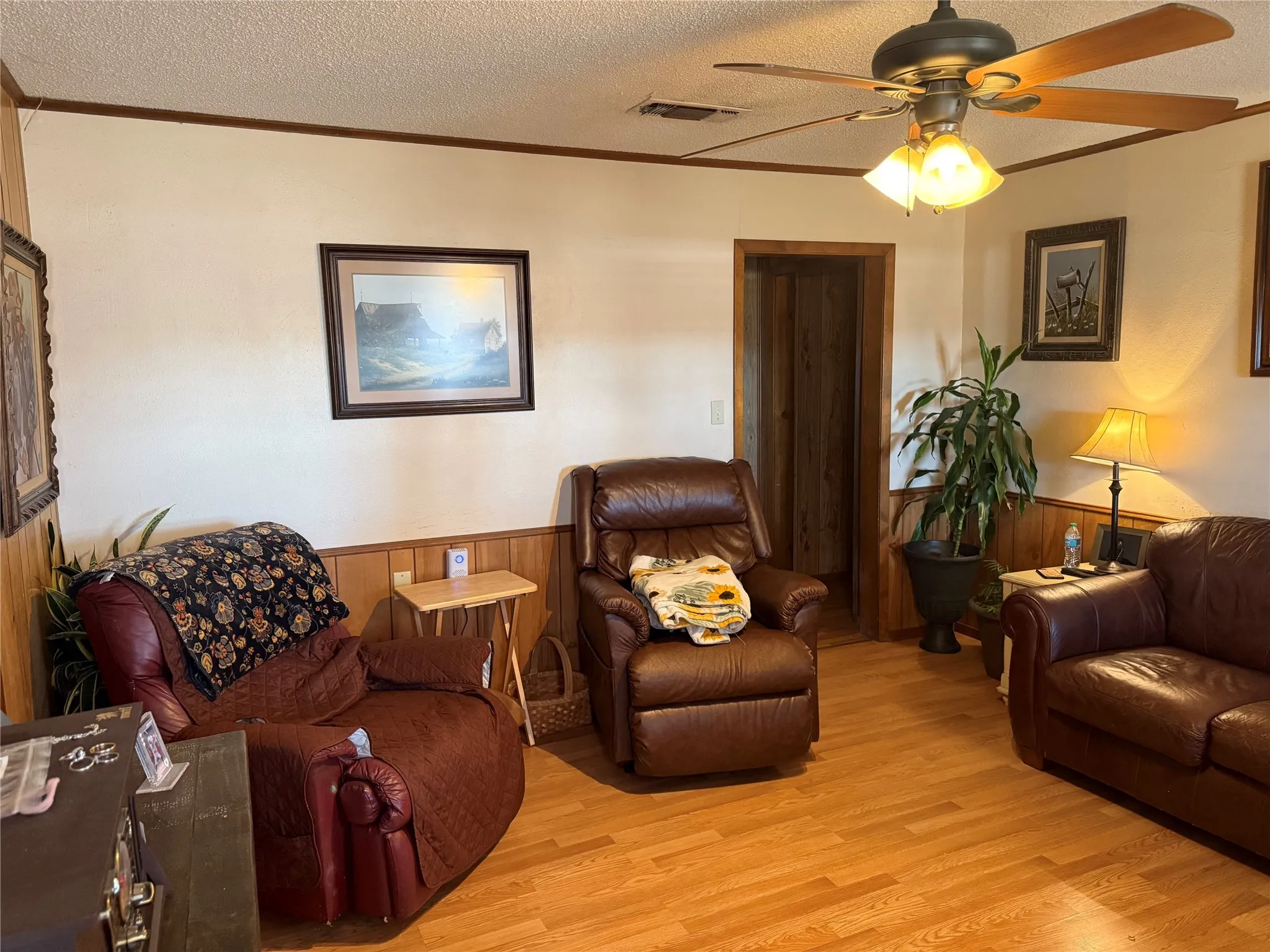 Single Family Residence For Sale in Lamar County , 4685 Highway 82 E, Paris, Texas 75462, 3 Bedrooms, 2 Bathrooms, Garage spaces, 1,920 Sqft, built in 0, Preowned, Price $525,000, mls#21141202, Real Estate Agent in Paris, Homes For Sale in Lamar county, Homes For Sale in Paris, Realtor in Paris Texas, Real Estate Brokerage Independent Realty Texas, Luminita Cordes Realtor
