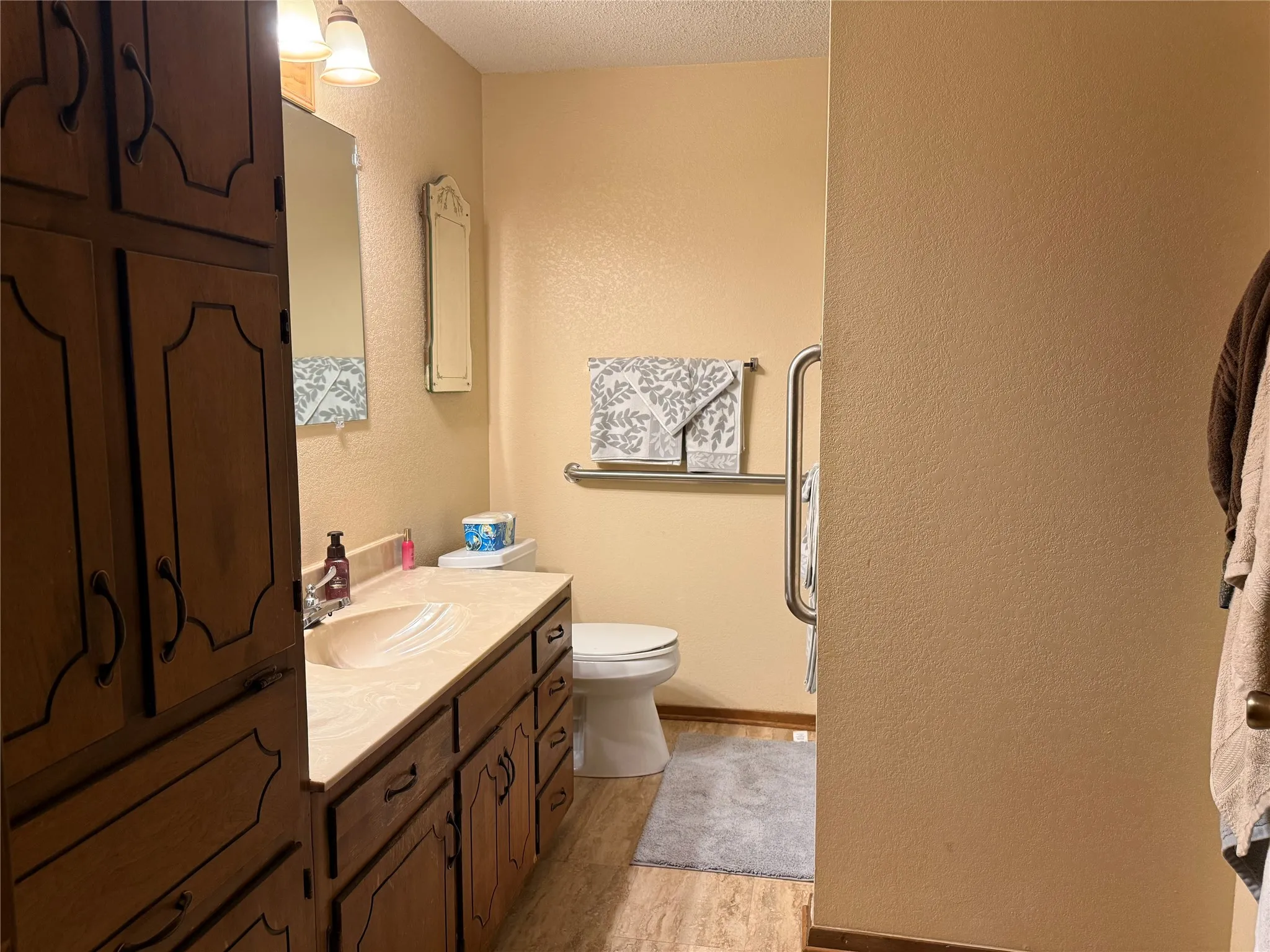 Single Family Residence For Sale in Lamar County , 4685 Highway 82 E, Paris, Texas 75462, 3 Bedrooms, 2 Bathrooms, Garage spaces, 1,920 Sqft, built in 0, Preowned, Price $525,000, mls#21141202, Real Estate Agent in Paris, Homes For Sale in Lamar county, Homes For Sale in Paris, Realtor in Paris Texas, Real Estate Brokerage Independent Realty Texas, Luminita Cordes Realtor