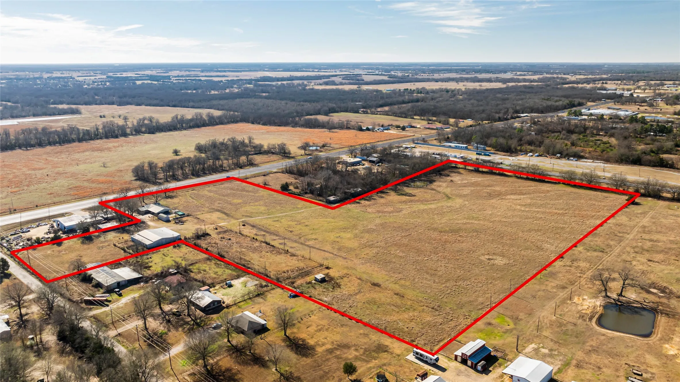 Single Family Residence For Sale in Lamar County , 4685 Highway 82 E, Paris, Texas 75462, 3 Bedrooms, 2 Bathrooms, Garage spaces, 1,920 Sqft, built in 0, Preowned, Price $525,000, mls#21141202, Real Estate Agent in Paris, Homes For Sale in Lamar county, Homes For Sale in Paris, Realtor in Paris Texas, Real Estate Brokerage Independent Realty Texas, Luminita Cordes Realtor