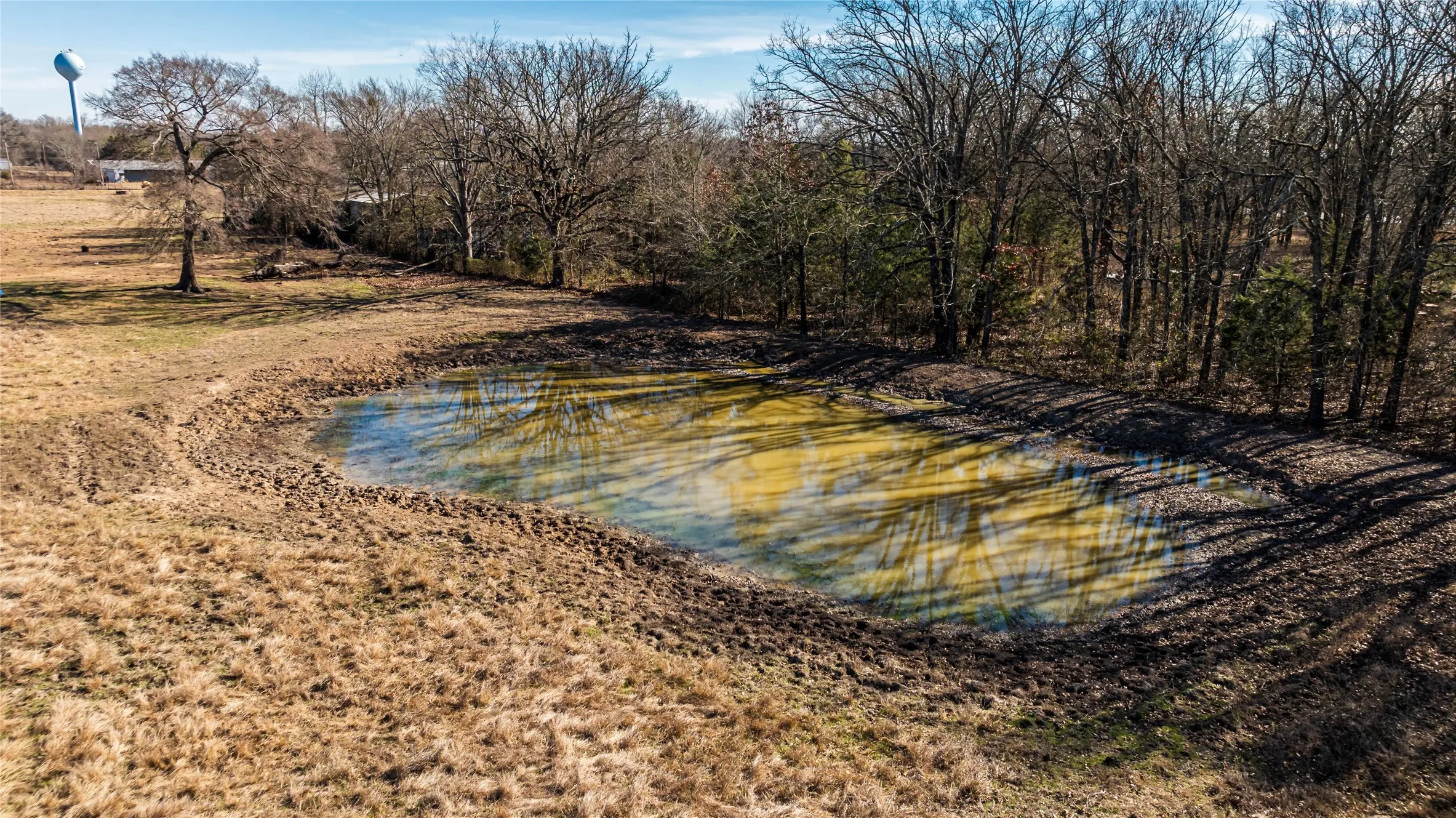 Single Family Residence For Sale in Lamar County , 4685 Highway 82 E, Paris, Texas 75462, 3 Bedrooms, 2 Bathrooms, Garage spaces, 1,920 Sqft, built in 0, Preowned, Price $525,000, mls#21141202, Real Estate Agent in Paris, Homes For Sale in Lamar county, Homes For Sale in Paris, Realtor in Paris Texas, Real Estate Brokerage Independent Realty Texas, Luminita Cordes Realtor