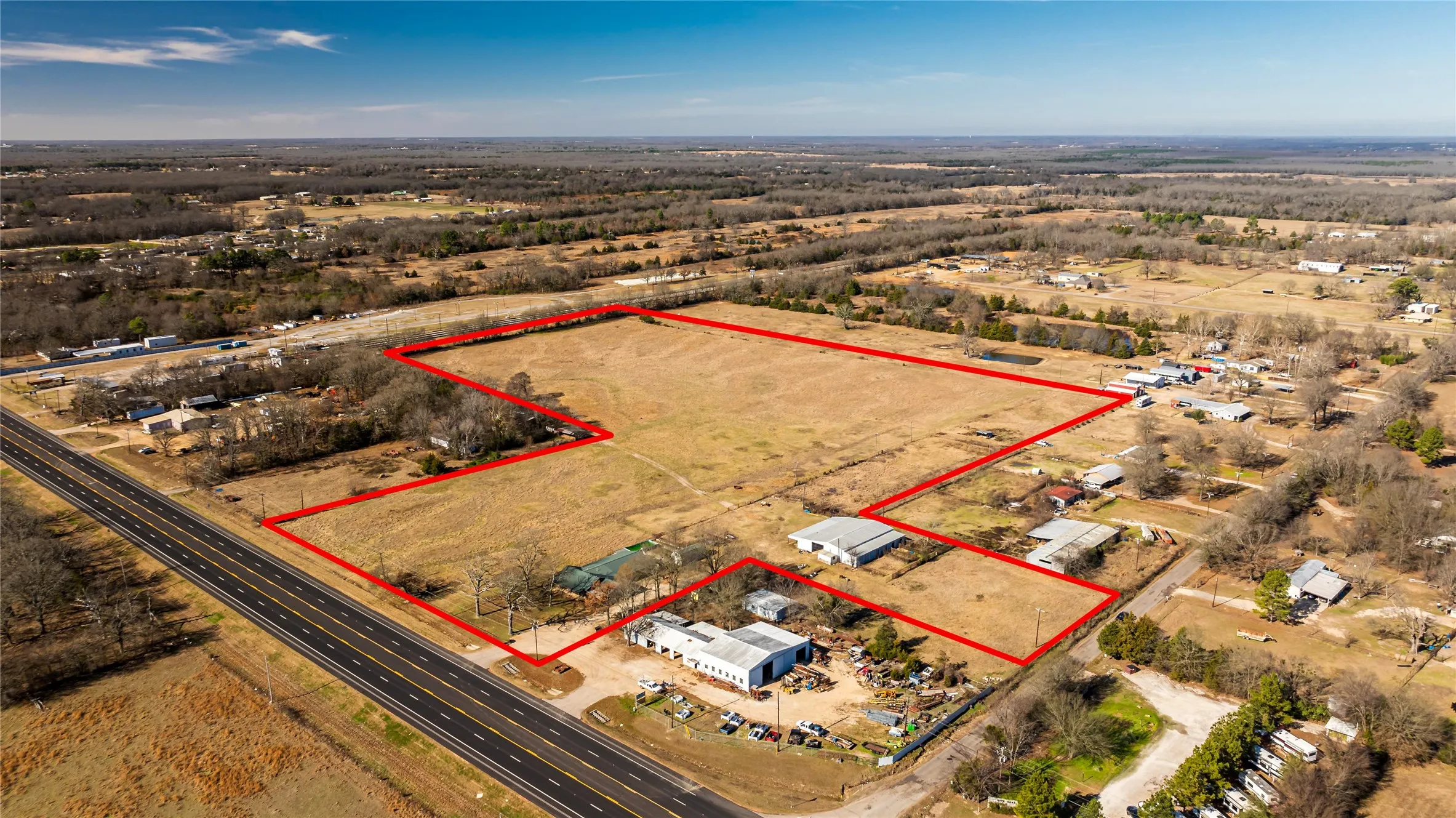 Single Family Residence For Sale in Lamar County , 4685 Highway 82 E, Paris, Texas 75462, 3 Bedrooms, 2 Bathrooms, Garage spaces, 1,920 Sqft, built in 0, Preowned, Price $525,000, mls#21141202, Real Estate Agent in Paris, Homes For Sale in Lamar county, Homes For Sale in Paris, Realtor in Paris Texas, Real Estate Brokerage Independent Realty Texas, Luminita Cordes Realtor