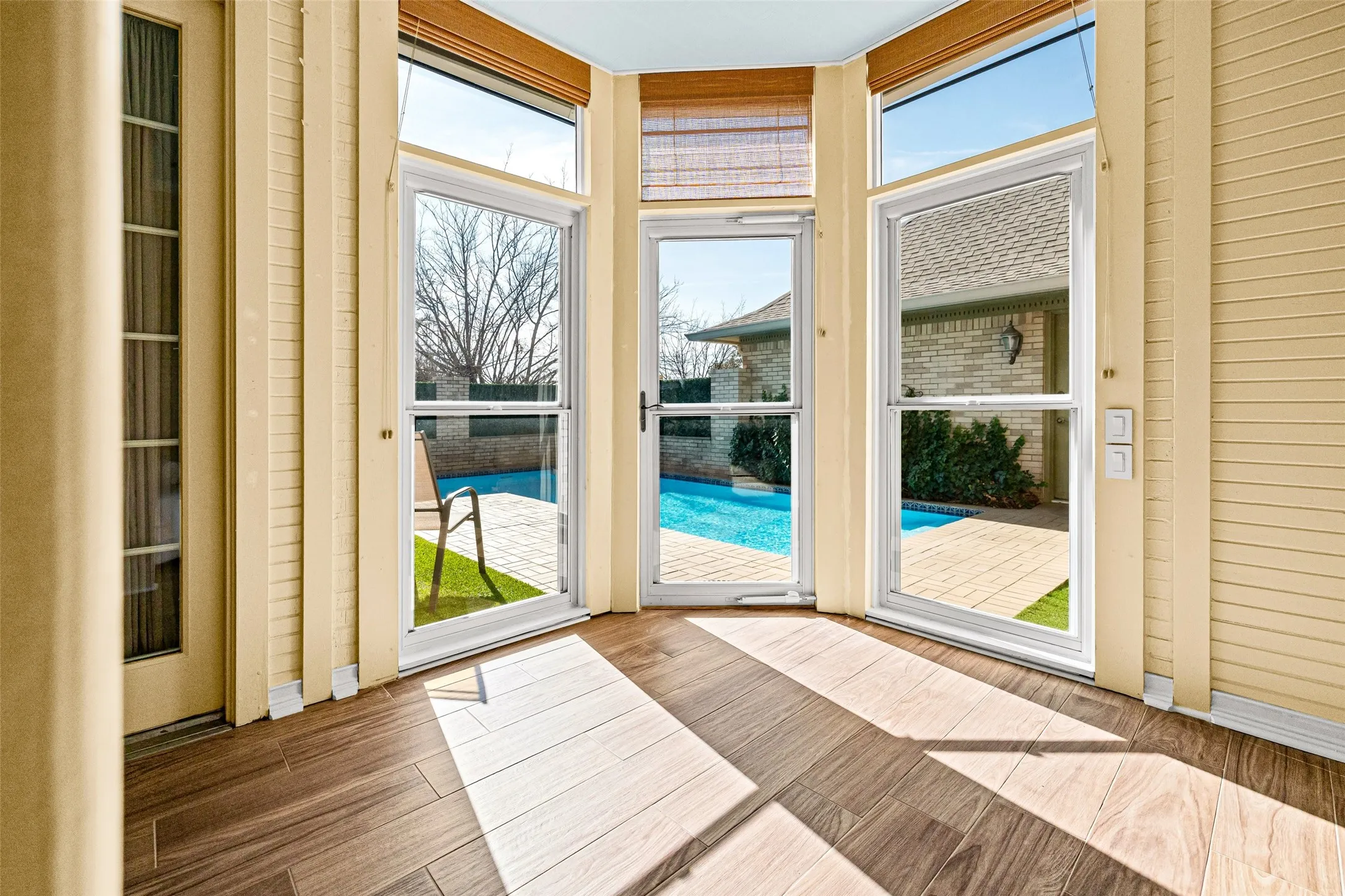 Single Family Residence For Sale in Hood County , 8908 Brierfield Road, Granbury, Texas 76049, 4 Bedroom, 3 Bathroom, 2 Garage spaces, 3,810 Sqft, built in 1988, mls#21146540, Real Estate Agent in Granbury, Homes For Sale in Hood county, Homes For Sale in Granbury, Realtor in Granbury Texas, Real Estate Brokerage Independent Realty Texas, Luminita Cordes Realtor