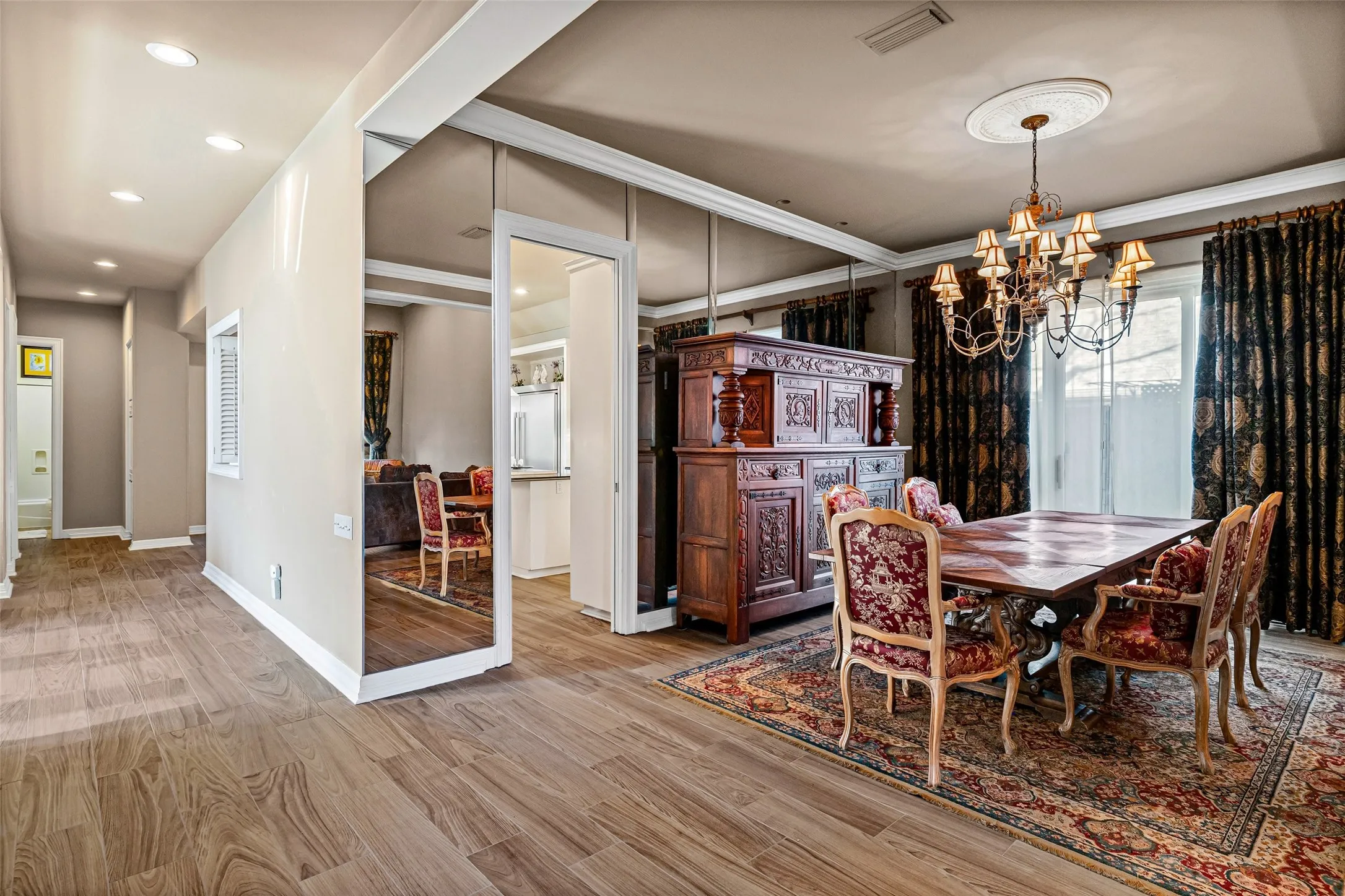 Single Family Residence For Sale in Hood County , 8908 Brierfield Road, Granbury, Texas 76049, 4 Bedroom, 3 Bathroom, 2 Garage spaces, 3,810 Sqft, built in 1988, mls#21146540, Real Estate Agent in Granbury, Homes For Sale in Hood county, Homes For Sale in Granbury, Realtor in Granbury Texas, Real Estate Brokerage Independent Realty Texas, Luminita Cordes Realtor