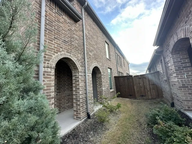 Single Family Residence For Sale in Kaufman County , 3942 Rochelle Lane, Heartland, Texas 75126, 4 Bedroom, 4 Bathroom, 2 Garage spaces, 2,348 Sqft, built in 2021, Preowned, mls#21146966, Real Estate Agent in Heartland, Homes For Sale in Kaufman county, Homes For Sale in Heartland, Realtor in Heartland Texas, Real Estate Brokerage Independent Realty Texas, Luminita Cordes Realtor