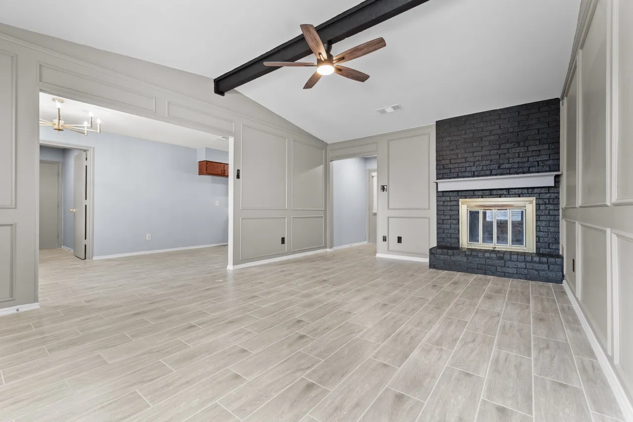 Single Family Residence For Sale in Ellis County , 602 Cardinal Drive, Ovilla, Texas 75154, 3 Bedroom, 2 Bathroom, 2 Garage spaces, 1,386 Sqft, built in 1982, mls#21147101, Real Estate Agent in Ovilla, Homes For Sale in Ellis county, Homes For Sale in Ovilla, Realtor in Ovilla Texas, Real Estate Brokerage Independent Realty Texas, Luminita Cordes Realtor
