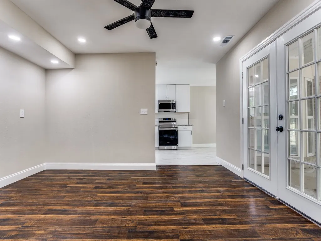 Single Family Residence For Sale in Dallas County , 2226 Meadowview Drive, Garland, Texas 75043, 3 Bedrooms, 3 Bathrooms, 2 Garage spaces, 2,805 Sqft, built in 1978, Price $449,900, mls#21147126, Real Estate Agent in Garland, Homes For Sale in Dallas county, Homes For Sale in Garland, Realtor in Garland Texas, Real Estate Brokerage Independent Realty Texas, Luminita Cordes Realtor