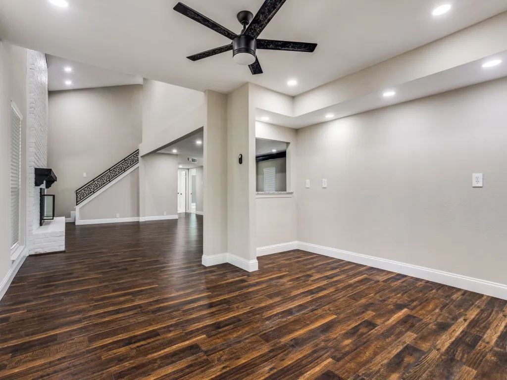 Single Family Residence For Sale in Dallas County , 2226 Meadowview Drive, Garland, Texas 75043, 3 Bedrooms, 3 Bathrooms, 2 Garage spaces, 2,805 Sqft, built in 1978, Price $449,900, mls#21147126, Real Estate Agent in Garland, Homes For Sale in Dallas county, Homes For Sale in Garland, Realtor in Garland Texas, Real Estate Brokerage Independent Realty Texas, Luminita Cordes Realtor