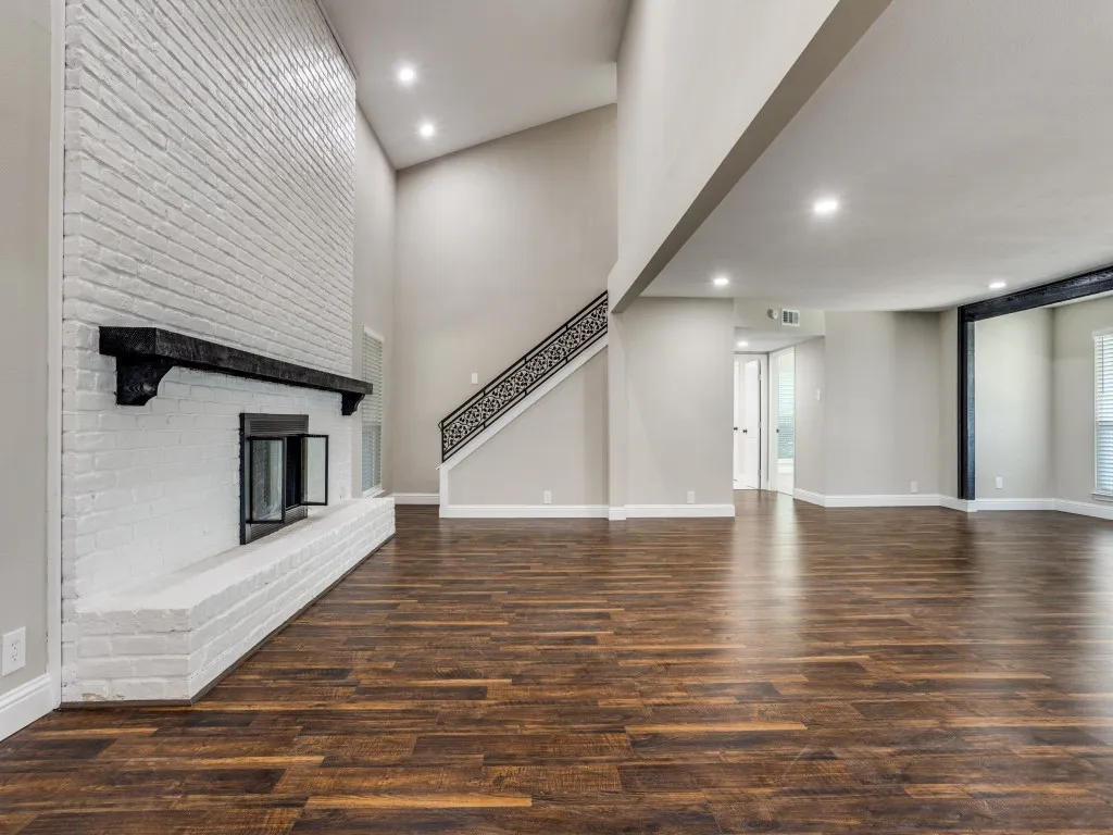 Single Family Residence For Sale in Dallas County , 2226 Meadowview Drive, Garland, Texas 75043, 3 Bedrooms, 3 Bathrooms, 2 Garage spaces, 2,805 Sqft, built in 1978, Price $449,900, mls#21147126, Real Estate Agent in Garland, Homes For Sale in Dallas county, Homes For Sale in Garland, Realtor in Garland Texas, Real Estate Brokerage Independent Realty Texas, Luminita Cordes Realtor