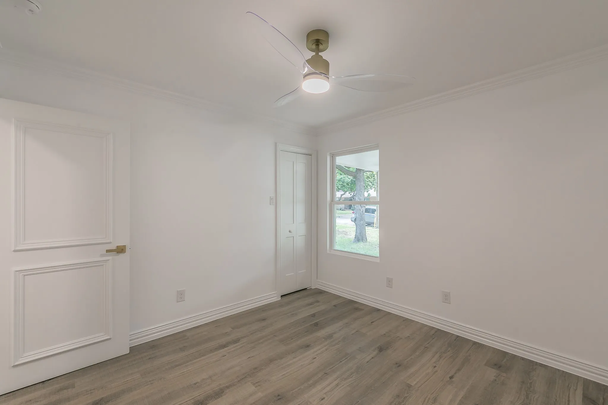 Single Family Residence For Sale in Dallas County , 1812 Boyd Street, Dallas, Texas 75224, 4 Bedroom, 2 Bathroom, 2 Garage spaces, 2,016 Sqft, built in 1960, mls#21147170, Real Estate Agent in Dallas, Homes For Sale in Dallas county, Homes For Sale in Dallas, Realtor in Dallas Texas, Real Estate Brokerage Independent Realty Texas, Luminita Cordes Realtor