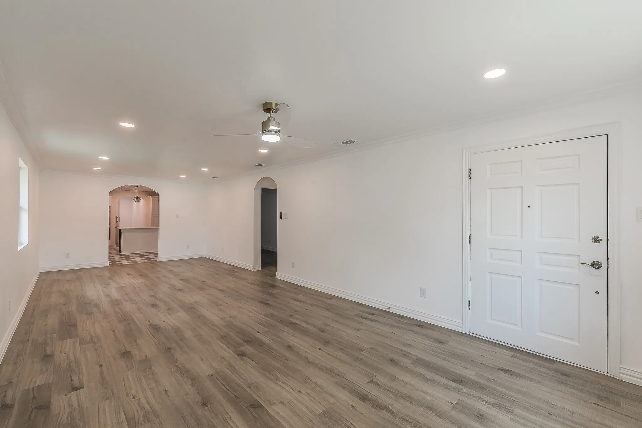 Single Family Residence For Sale in Dallas County , 1812 Boyd Street, Dallas, Texas 75224, 4 Bedroom, 2 Bathroom, 2 Garage spaces, 2,016 Sqft, built in 1960, mls#21147170, Real Estate Agent in Dallas, Homes For Sale in Dallas county, Homes For Sale in Dallas, Realtor in Dallas Texas, Real Estate Brokerage Independent Realty Texas, Luminita Cordes Realtor