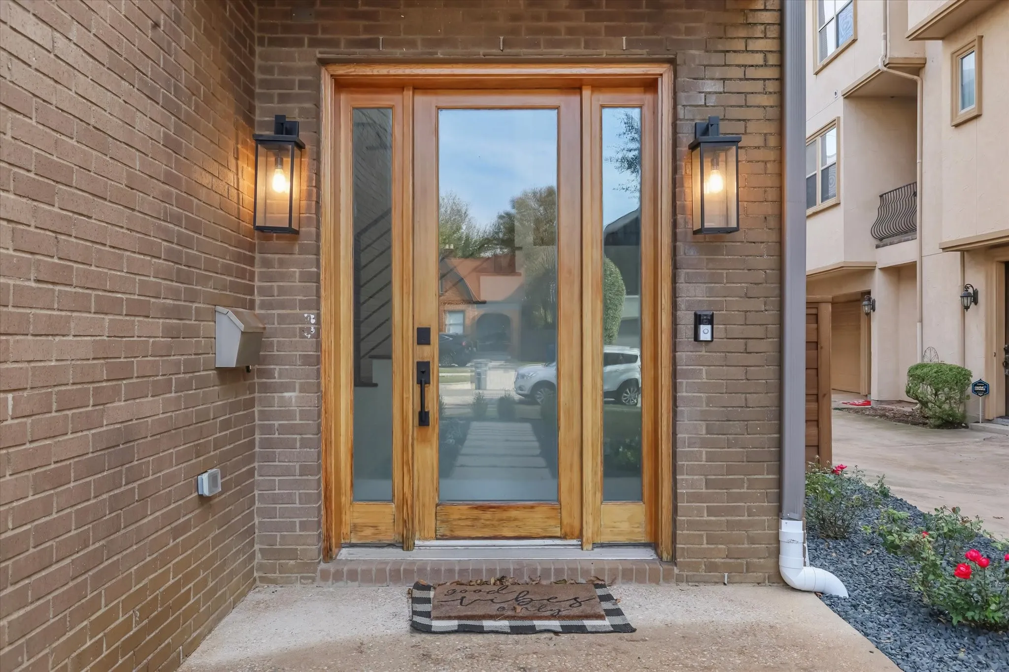 Single Family Residence For Sale in Dallas County , 1916 Euclid Avenue, Dallas, Texas 75206, 3 Bedroom, 4 Bathroom, 2 Garage spaces, 2,661 Sqft, built in 2005, mls#21147137, Real Estate Agent in Dallas, Homes For Sale in Dallas county, Homes For Sale in Dallas, Realtor in Dallas Texas, Real Estate Brokerage Independent Realty Texas, Luminita Cordes Realtor