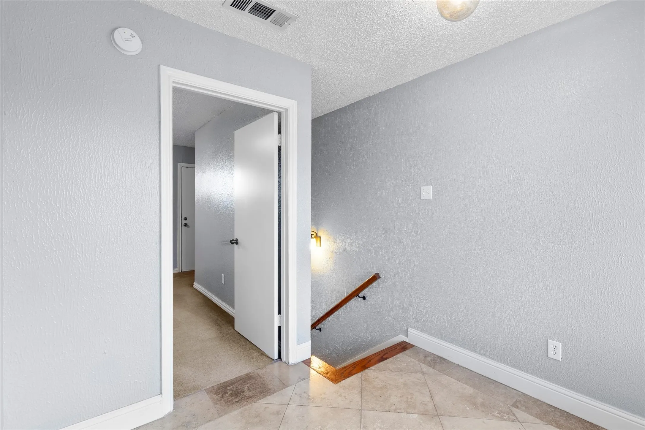 Condominium For Sale in Dallas County , 5840 Spring Valley Road 912, Dallas, Texas 75254, 2 Bedroom, 2 Bathroom, Garage spaces, 1,116 Sqft, built in 1981, mls#21146507, Real Estate Agent in Dallas, Homes For Sale in Dallas county, Homes For Sale in Dallas, Realtor in Dallas Texas, Real Estate Brokerage Independent Realty Texas, Luminita Cordes Realtor