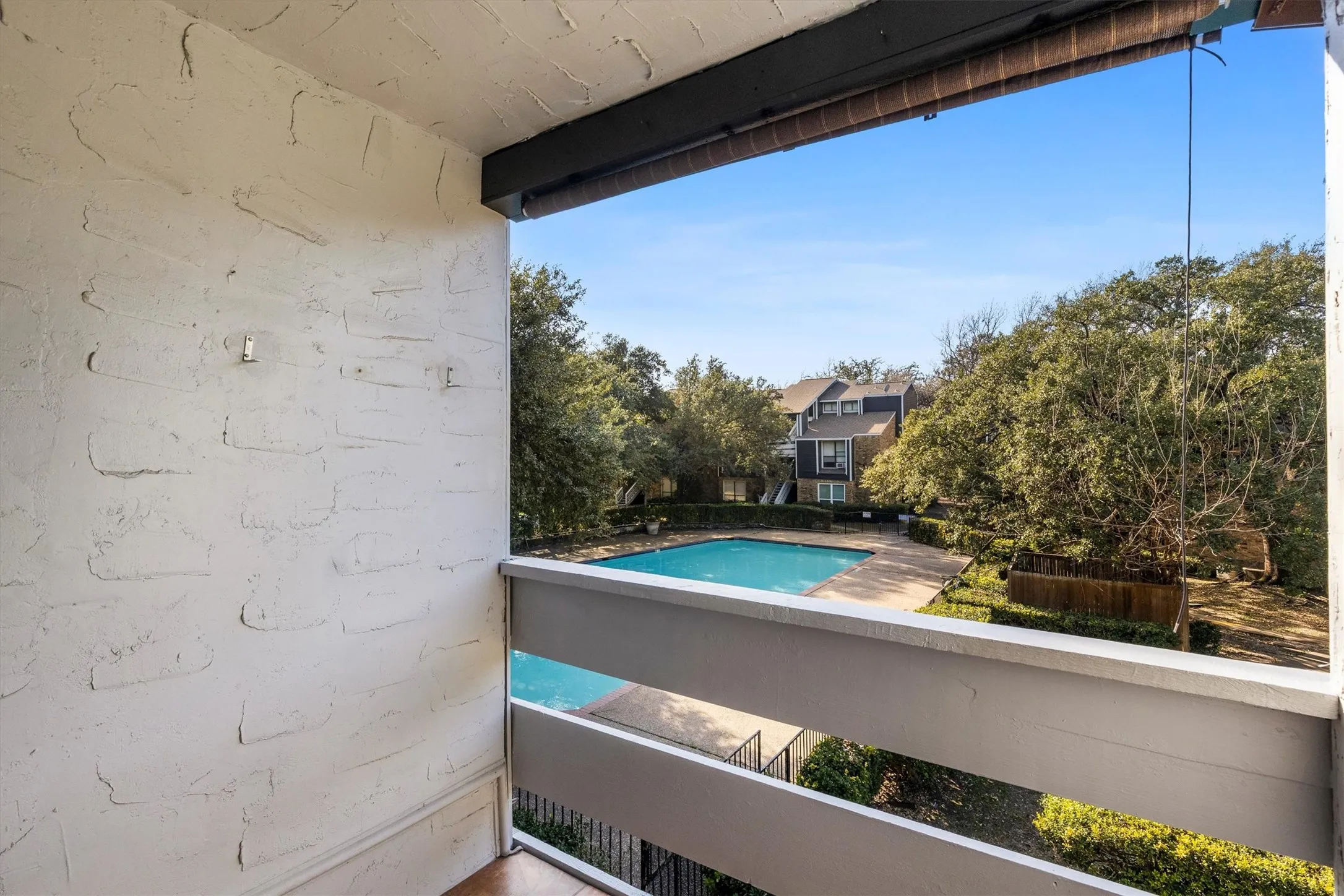 Condominium For Sale in Dallas County , 5840 Spring Valley Road 912, Dallas, Texas 75254, 2 Bedroom, 2 Bathroom, Garage spaces, 1,116 Sqft, built in 1981, mls#21146507, Real Estate Agent in Dallas, Homes For Sale in Dallas county, Homes For Sale in Dallas, Realtor in Dallas Texas, Real Estate Brokerage Independent Realty Texas, Luminita Cordes Realtor