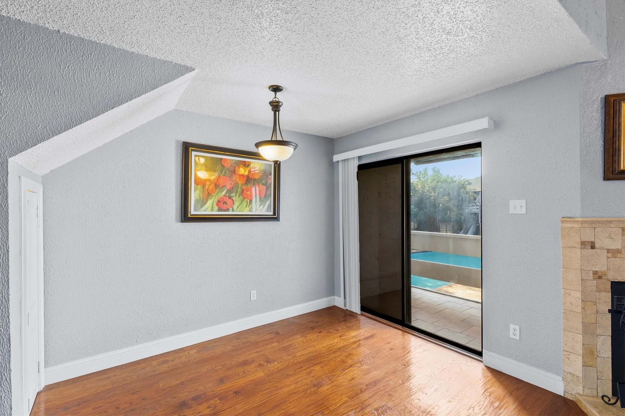 Condominium For Sale in Dallas County , 5840 Spring Valley Road 912, Dallas, Texas 75254, 2 Bedroom, 2 Bathroom, Garage spaces, 1,116 Sqft, built in 1981, mls#21146507, Real Estate Agent in Dallas, Homes For Sale in Dallas county, Homes For Sale in Dallas, Realtor in Dallas Texas, Real Estate Brokerage Independent Realty Texas, Luminita Cordes Realtor