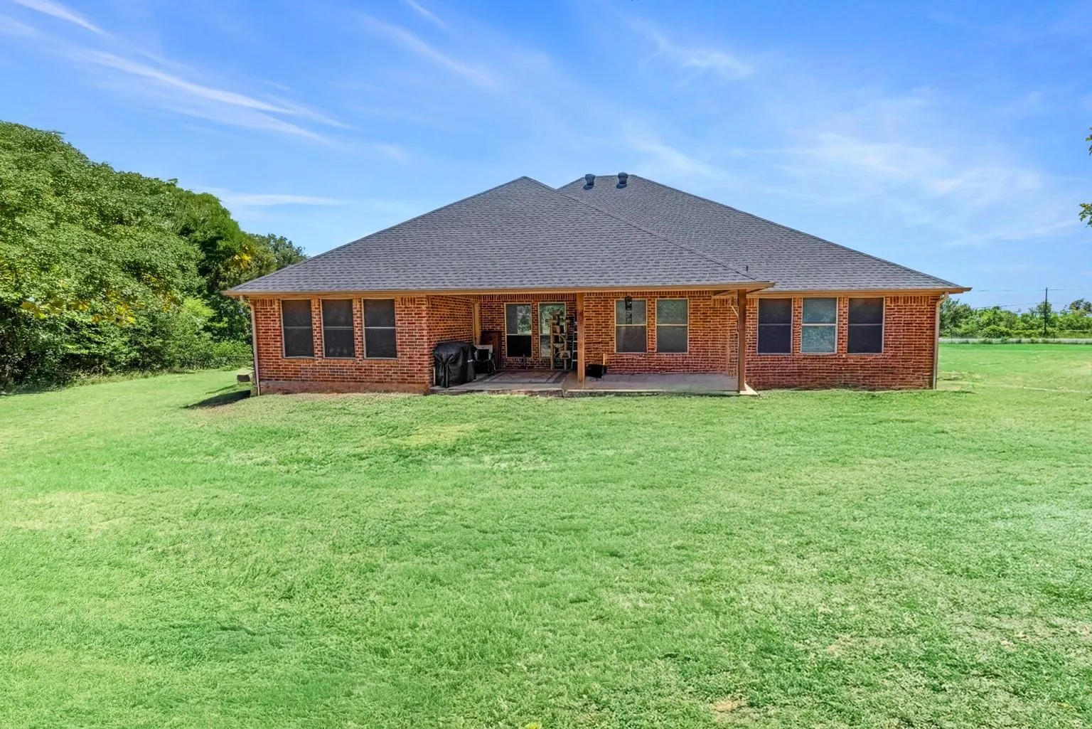 Single Family Residence For Sale in Parker County , 9430 W Highway 199, Poolville, Texas 76487, 4 Bedroom, 2 Bathroom, 2 Garage spaces, 2,400 Sqft, built in 2005, Preowned, mls#21147332, Real Estate Agent in Poolville, Homes For Sale in Parker county, Homes For Sale in Poolville, Realtor in Poolville Texas, Real Estate Brokerage Independent Realty Texas, Luminita Cordes Realtor