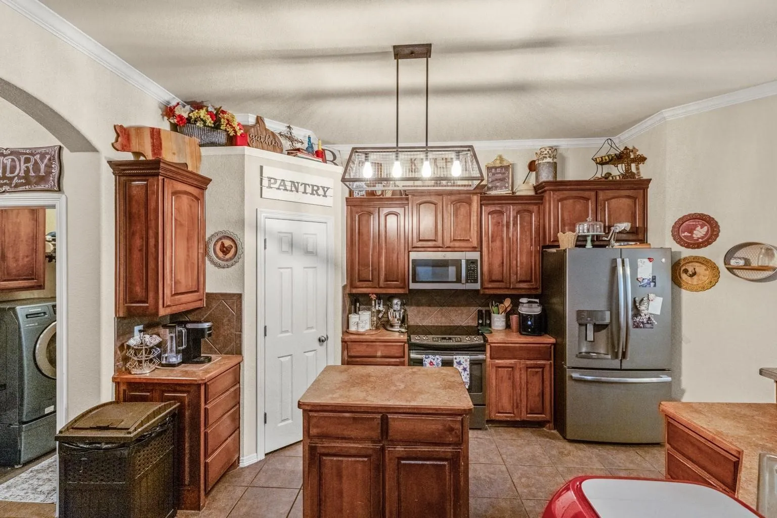 Single Family Residence For Sale in Parker County , 9430 W Highway 199, Poolville, Texas 76487, 4 Bedroom, 2 Bathroom, 2 Garage spaces, 2,400 Sqft, built in 2005, Preowned, mls#21147332, Real Estate Agent in Poolville, Homes For Sale in Parker county, Homes For Sale in Poolville, Realtor in Poolville Texas, Real Estate Brokerage Independent Realty Texas, Luminita Cordes Realtor