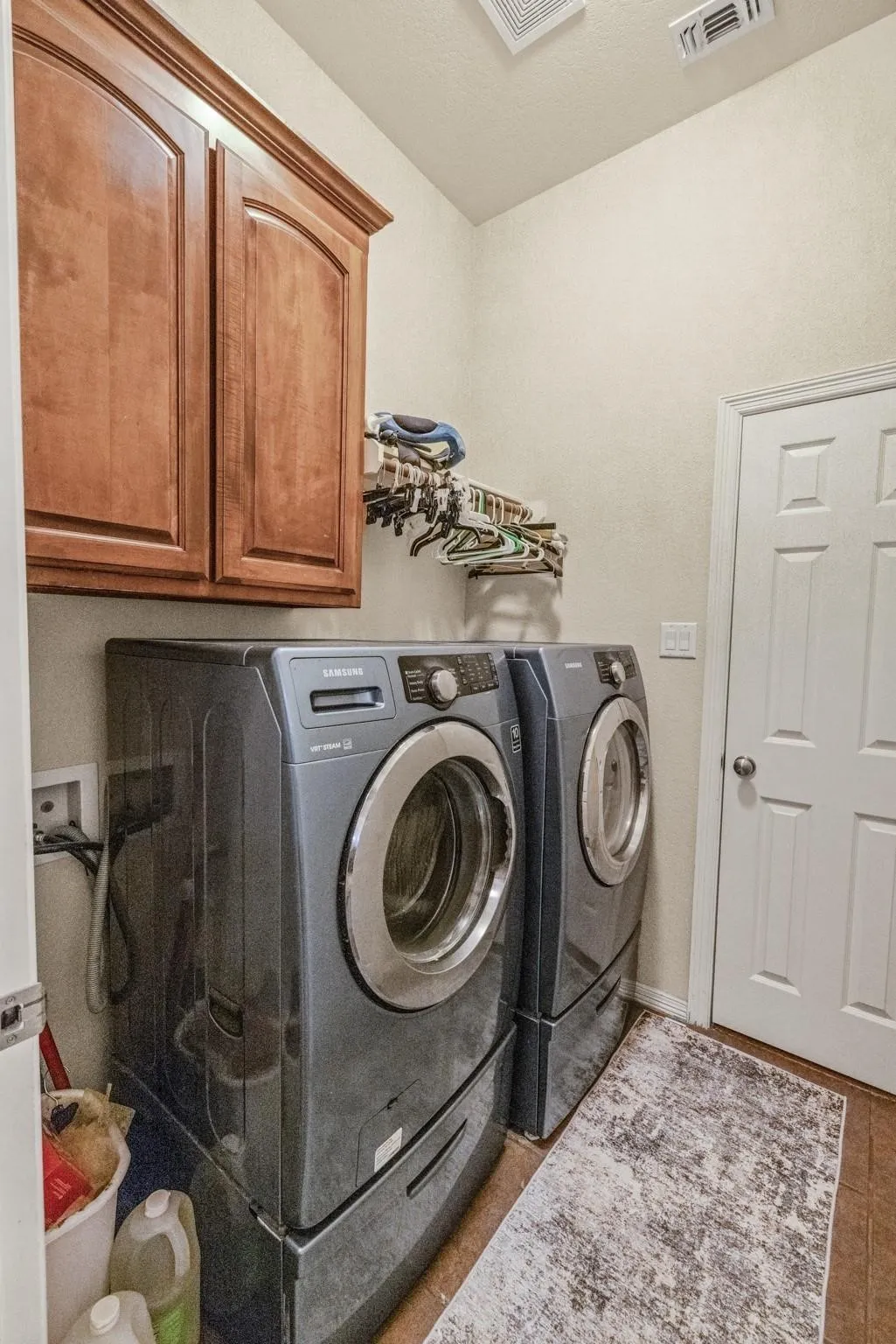 Single Family Residence For Sale in Parker County , 9430 W Highway 199, Poolville, Texas 76487, 4 Bedroom, 2 Bathroom, 2 Garage spaces, 2,400 Sqft, built in 2005, Preowned, mls#21147332, Real Estate Agent in Poolville, Homes For Sale in Parker county, Homes For Sale in Poolville, Realtor in Poolville Texas, Real Estate Brokerage Independent Realty Texas, Luminita Cordes Realtor