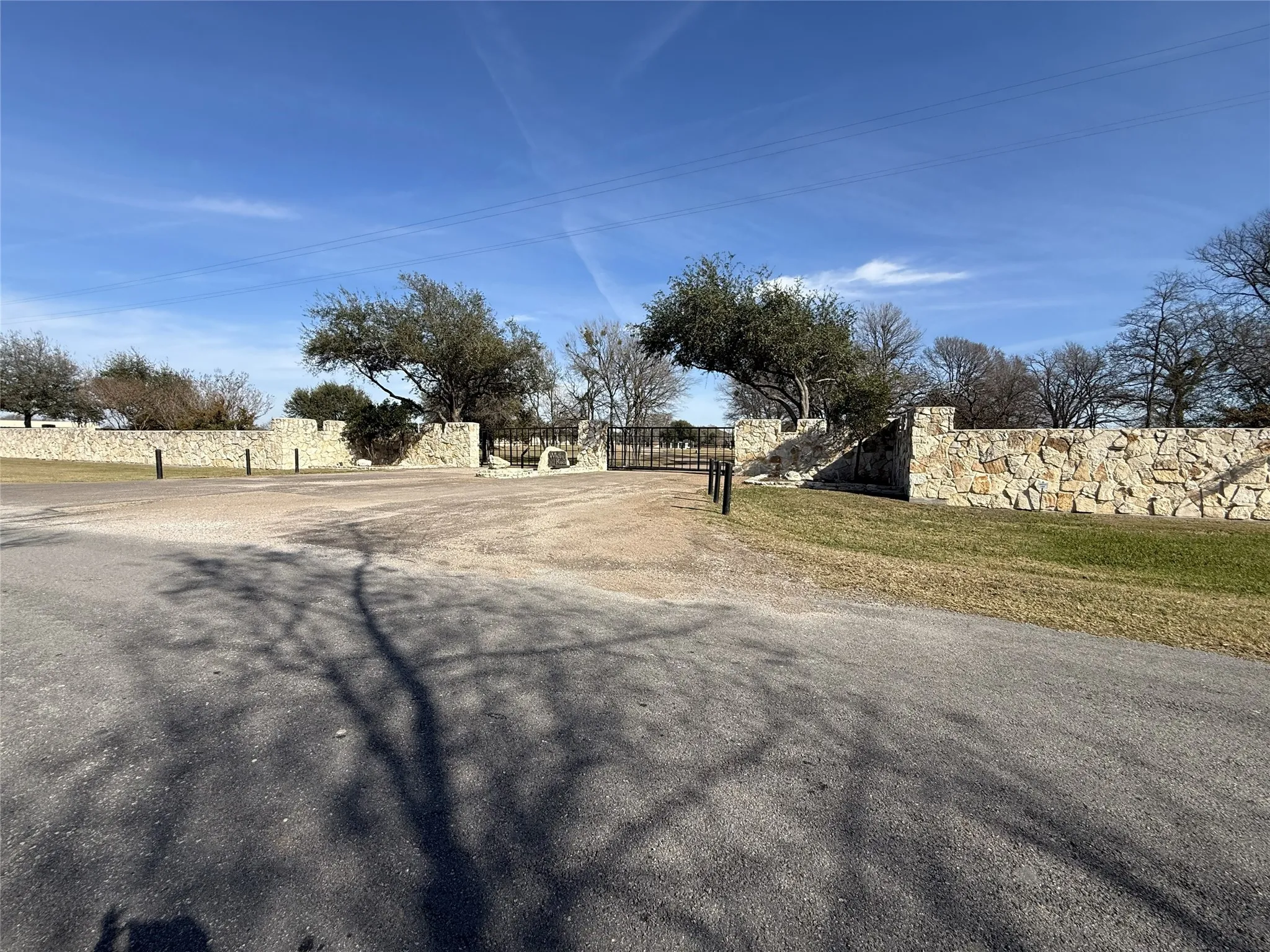 Unimproved Land For Sale in Navarro County , 11 Bayview Circle, Corsicana, Texas 75109, 0, 0, Garage spaces, 0 Sqft, built in 0, Price $89,990, mls#21146775, Real Estate Agent in Corsicana, Homes For Sale in Navarro county, Homes For Sale in Corsicana, Realtor in Corsicana Texas, Real Estate Brokerage Independent Realty Texas, Luminita Cordes Realtor