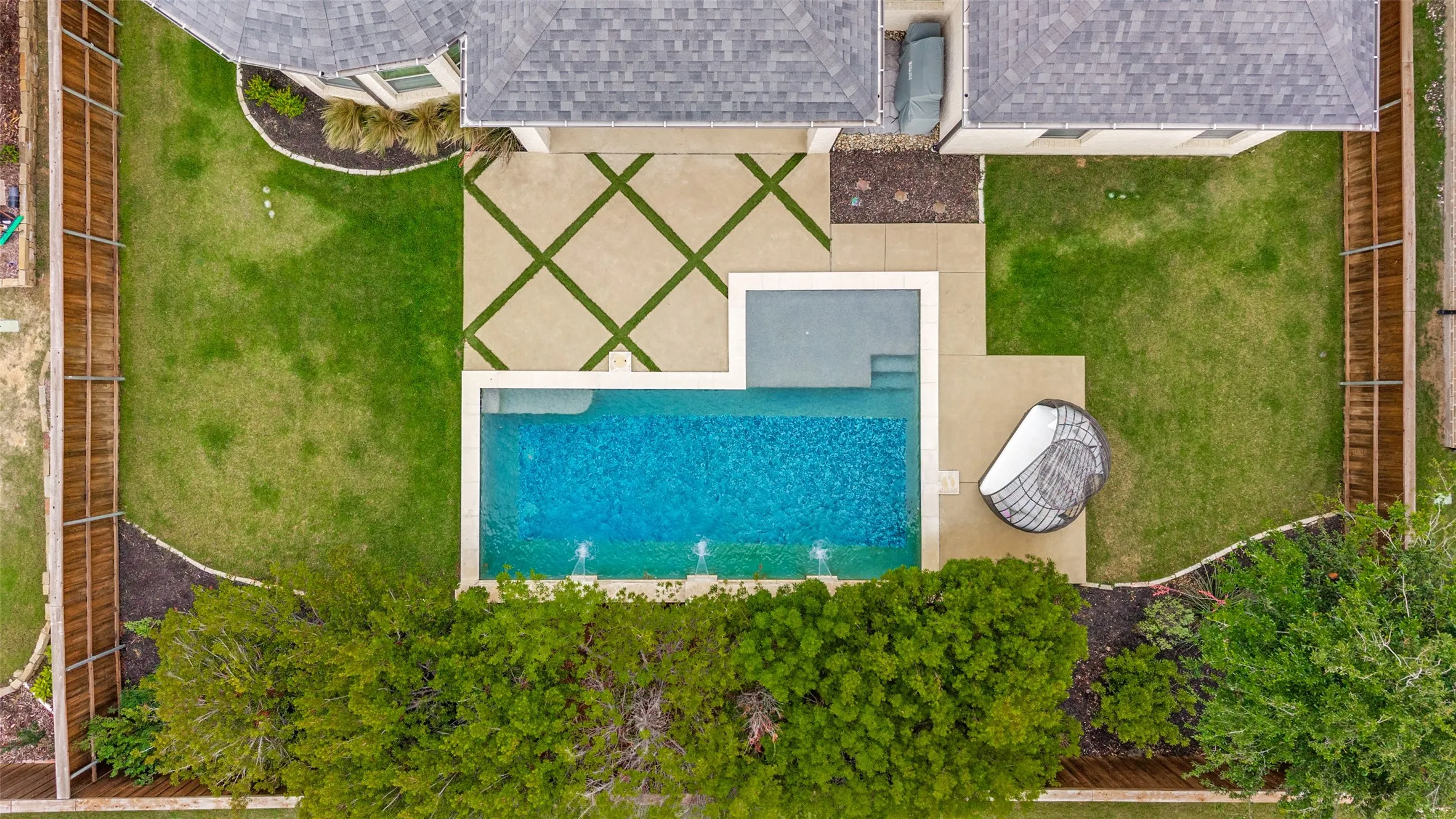 Single Family Residence For Sale in Denton County , 4059 Marble Hill Road, Frisco, Texas 75034, 5 Bedrooms, 7 Bathrooms, 3 Garage spaces, 4,414 Sqft, built in 2018, Preowned, Price $1,525,000, mls#21146721, Real Estate Agent in Frisco, Homes For Sale in Denton county, Homes For Sale in Frisco, Realtor in Frisco Texas, Real Estate Brokerage Independent Realty Texas, Luminita Cordes Realtor