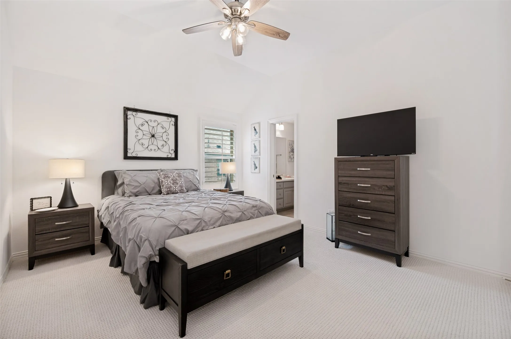 Single Family Residence For Sale in Denton County , 4059 Marble Hill Road, Frisco, Texas 75034, 5 Bedrooms, 7 Bathrooms, 3 Garage spaces, 4,414 Sqft, built in 2018, Preowned, Price $1,525,000, mls#21146721, Real Estate Agent in Frisco, Homes For Sale in Denton county, Homes For Sale in Frisco, Realtor in Frisco Texas, Real Estate Brokerage Independent Realty Texas, Luminita Cordes Realtor