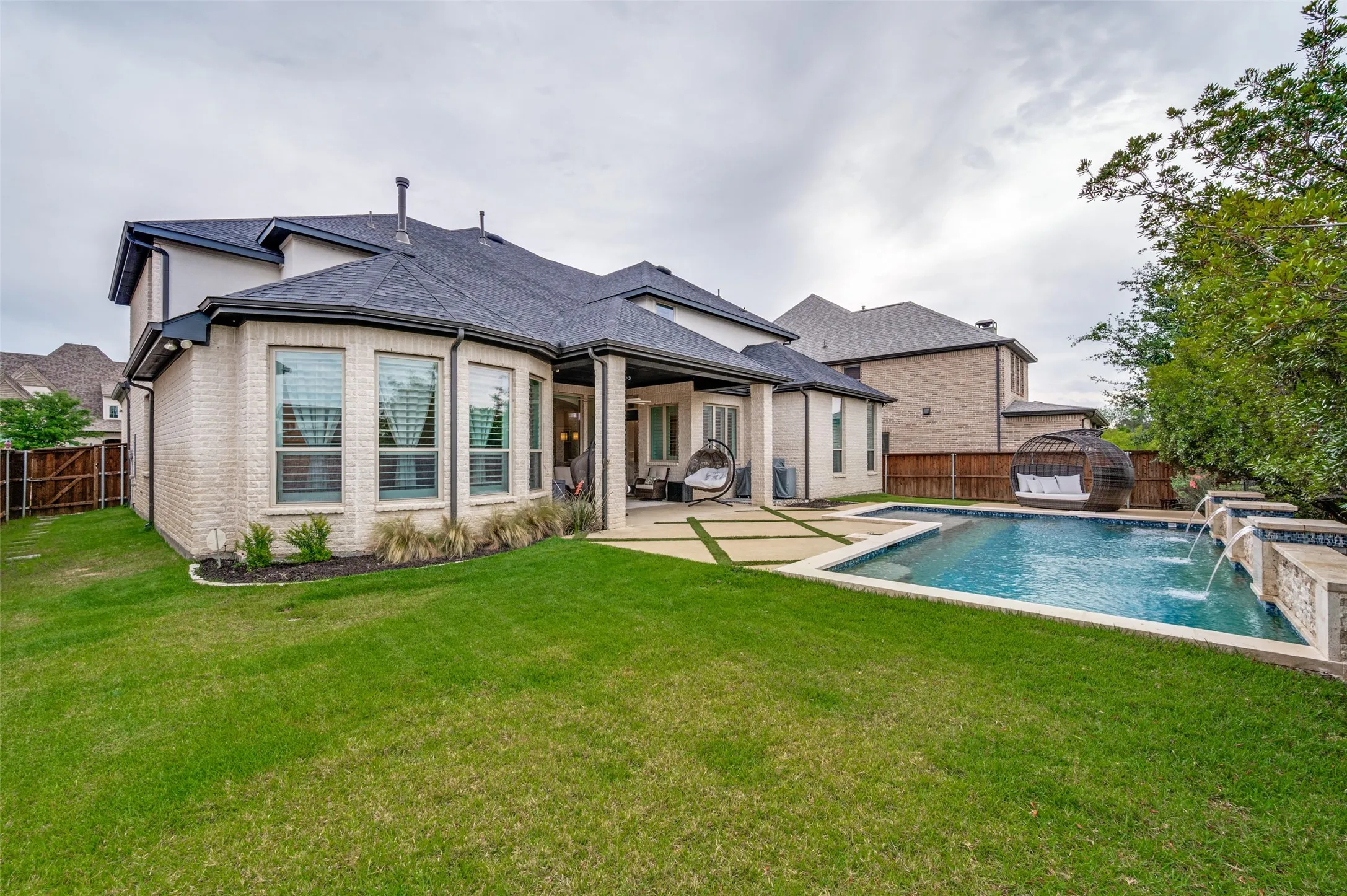 Single Family Residence For Sale in Denton County , 4059 Marble Hill Road, Frisco, Texas 75034, 5 Bedrooms, 7 Bathrooms, 3 Garage spaces, 4,414 Sqft, built in 2018, Preowned, Price $1,525,000, mls#21146721, Real Estate Agent in Frisco, Homes For Sale in Denton county, Homes For Sale in Frisco, Realtor in Frisco Texas, Real Estate Brokerage Independent Realty Texas, Luminita Cordes Realtor
