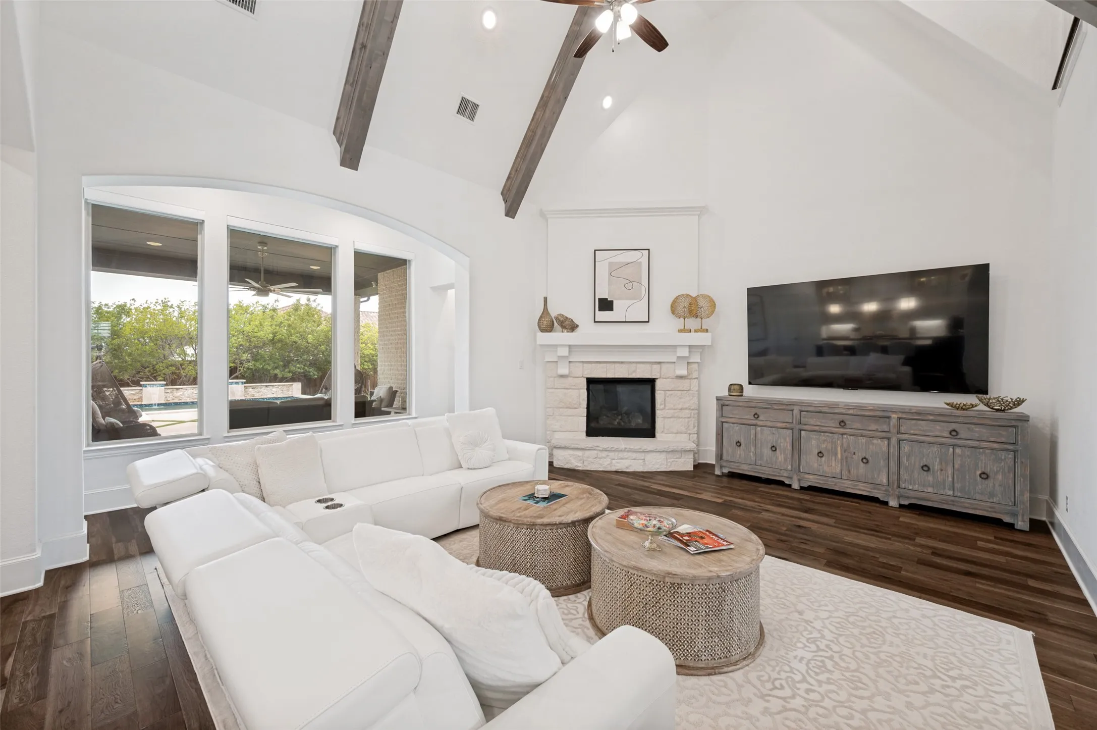 Single Family Residence For Sale in Denton County , 4059 Marble Hill Road, Frisco, Texas 75034, 5 Bedrooms, 7 Bathrooms, 3 Garage spaces, 4,414 Sqft, built in 2018, Preowned, Price $1,525,000, mls#21146721, Real Estate Agent in Frisco, Homes For Sale in Denton county, Homes For Sale in Frisco, Realtor in Frisco Texas, Real Estate Brokerage Independent Realty Texas, Luminita Cordes Realtor