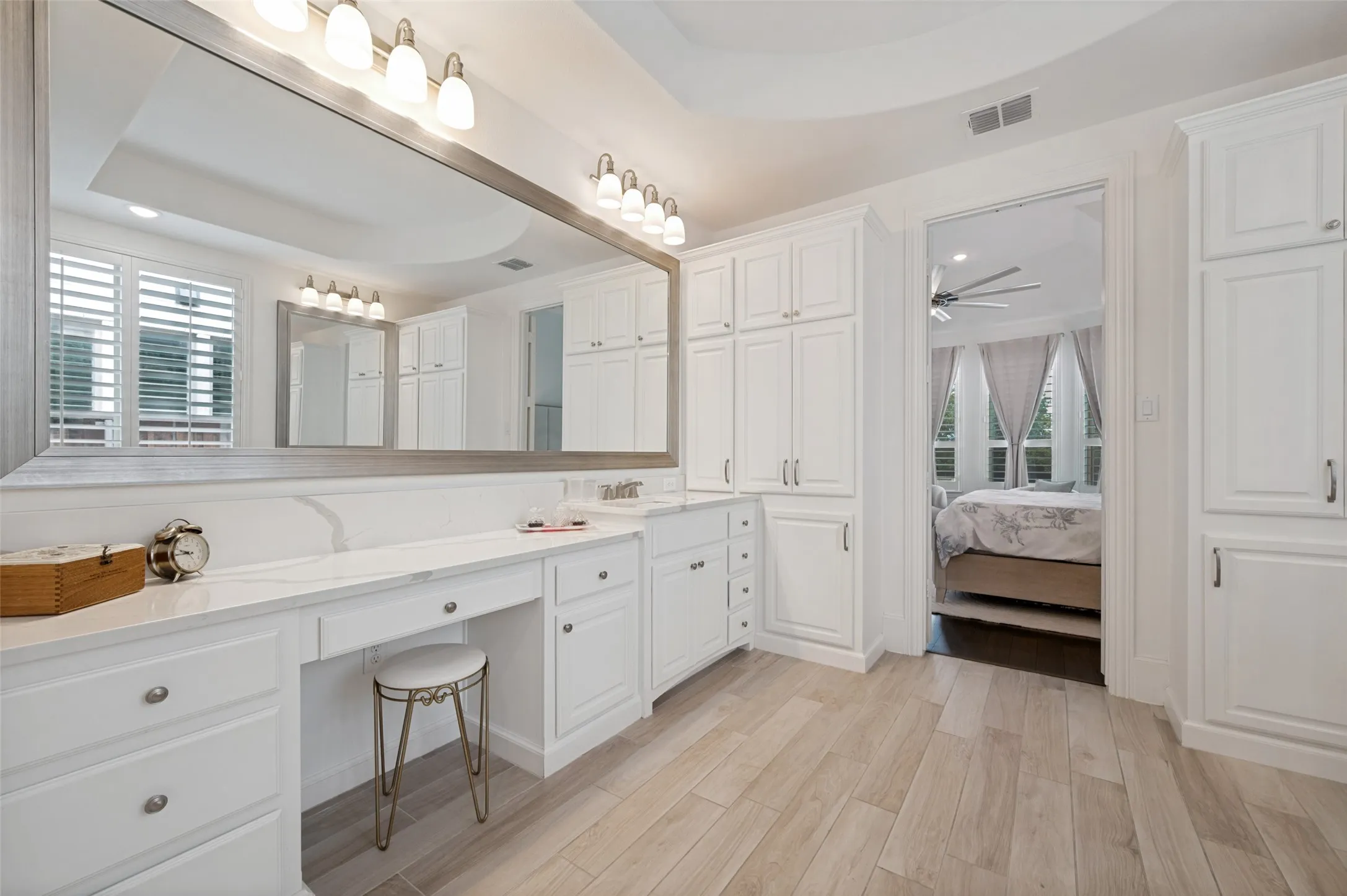 Single Family Residence For Sale in Denton County , 4059 Marble Hill Road, Frisco, Texas 75034, 5 Bedrooms, 7 Bathrooms, 3 Garage spaces, 4,414 Sqft, built in 2018, Preowned, Price $1,525,000, mls#21146721, Real Estate Agent in Frisco, Homes For Sale in Denton county, Homes For Sale in Frisco, Realtor in Frisco Texas, Real Estate Brokerage Independent Realty Texas, Luminita Cordes Realtor